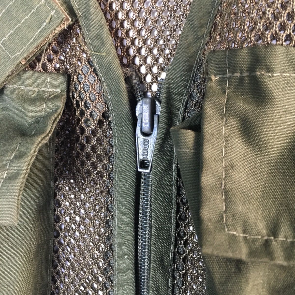 Japanese Brand Japanese Brand Multipocket Tactical Zipper Utility Net Vest Size US L / EU 52-54 / 3 - 6 Thumbnail