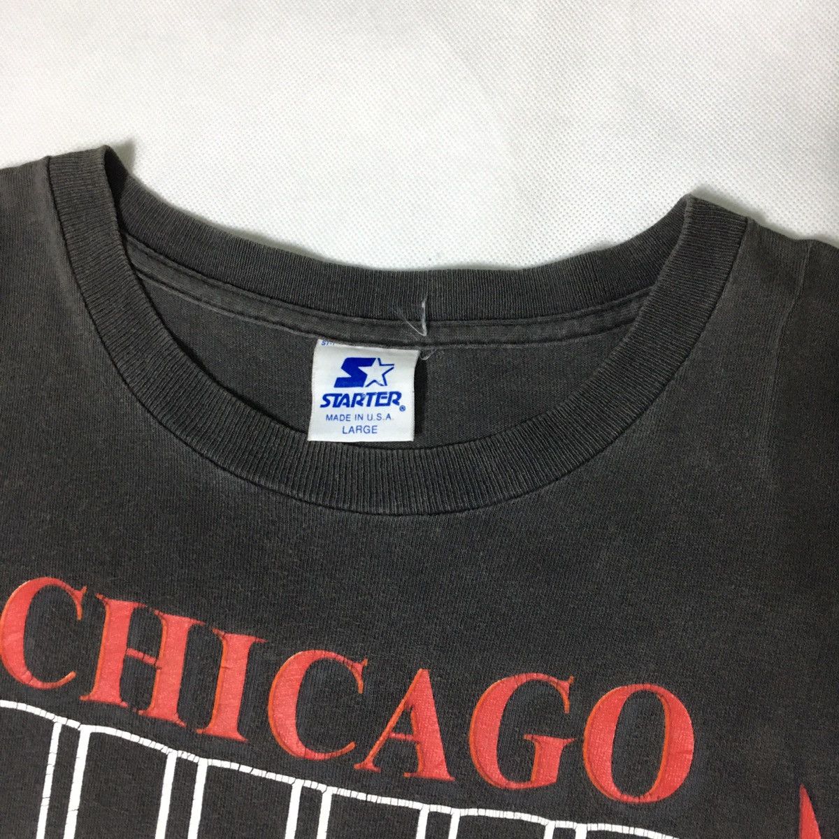 NBA × Starter × Vintage Vintage 90s Chicago Bulls By Starter Nba Superman Tees Size US L / EU 52-54 / 3 - 4 Thumbnail