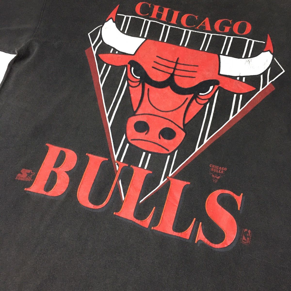 NBA × Starter × Vintage Vintage 90s Chicago Bulls By Starter Nba Superman Tees Size US L / EU 52-54 / 3 - 6 Thumbnail