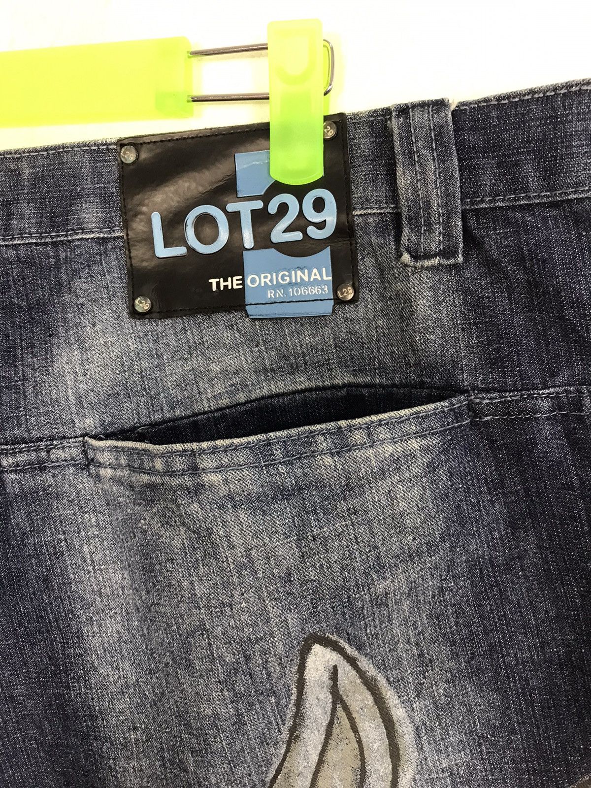 Japanese Brand Lot 29 Printing Bugs Bunny Jeans Style Size US 38 / EU 54 - 11 Thumbnail