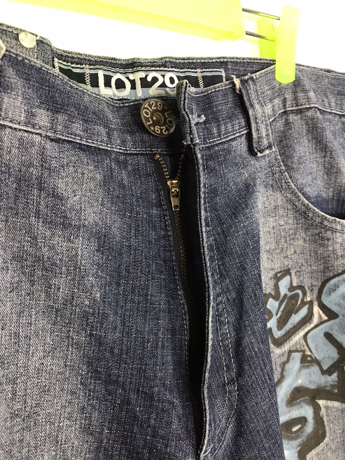 Japanese Brand Lot 29 Printing Bugs Bunny Jeans Style Size US 38 / EU 54 - 9 Thumbnail