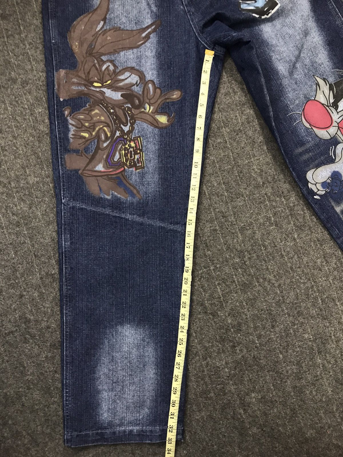 Japanese Brand Lot 29 Printing Bugs Bunny Jeans Style Size US 38 / EU 54 - 22 Thumbnail