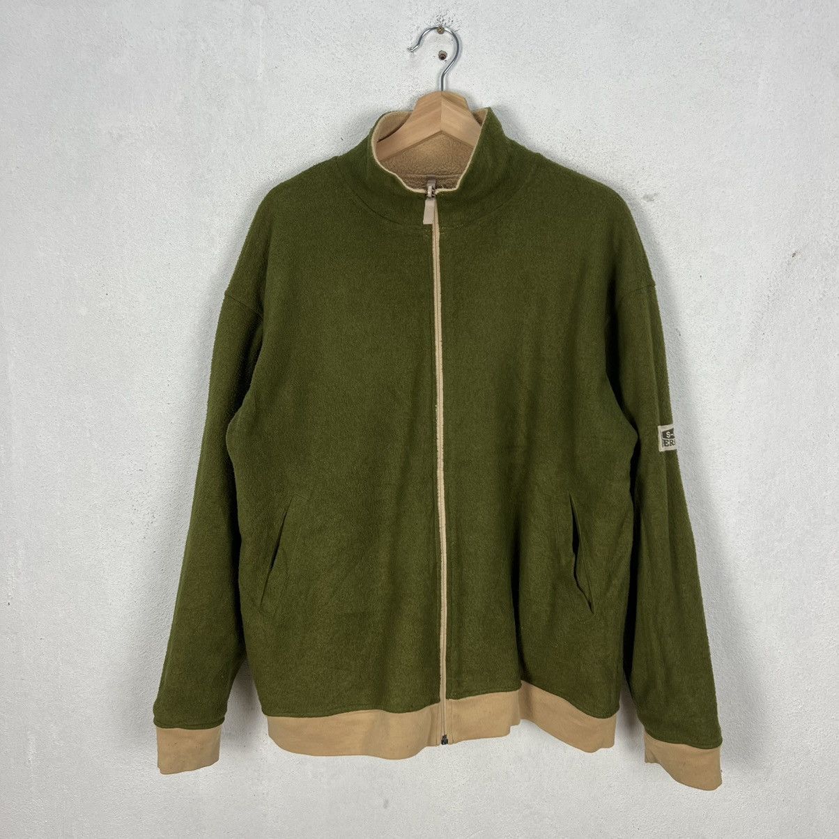 Japanese Brand VINTAGE PERSON’S JAPAN REVERSIBLE FLEECE JACKET Size US M / EU 48-50 / 2 - 8 Thumbnail