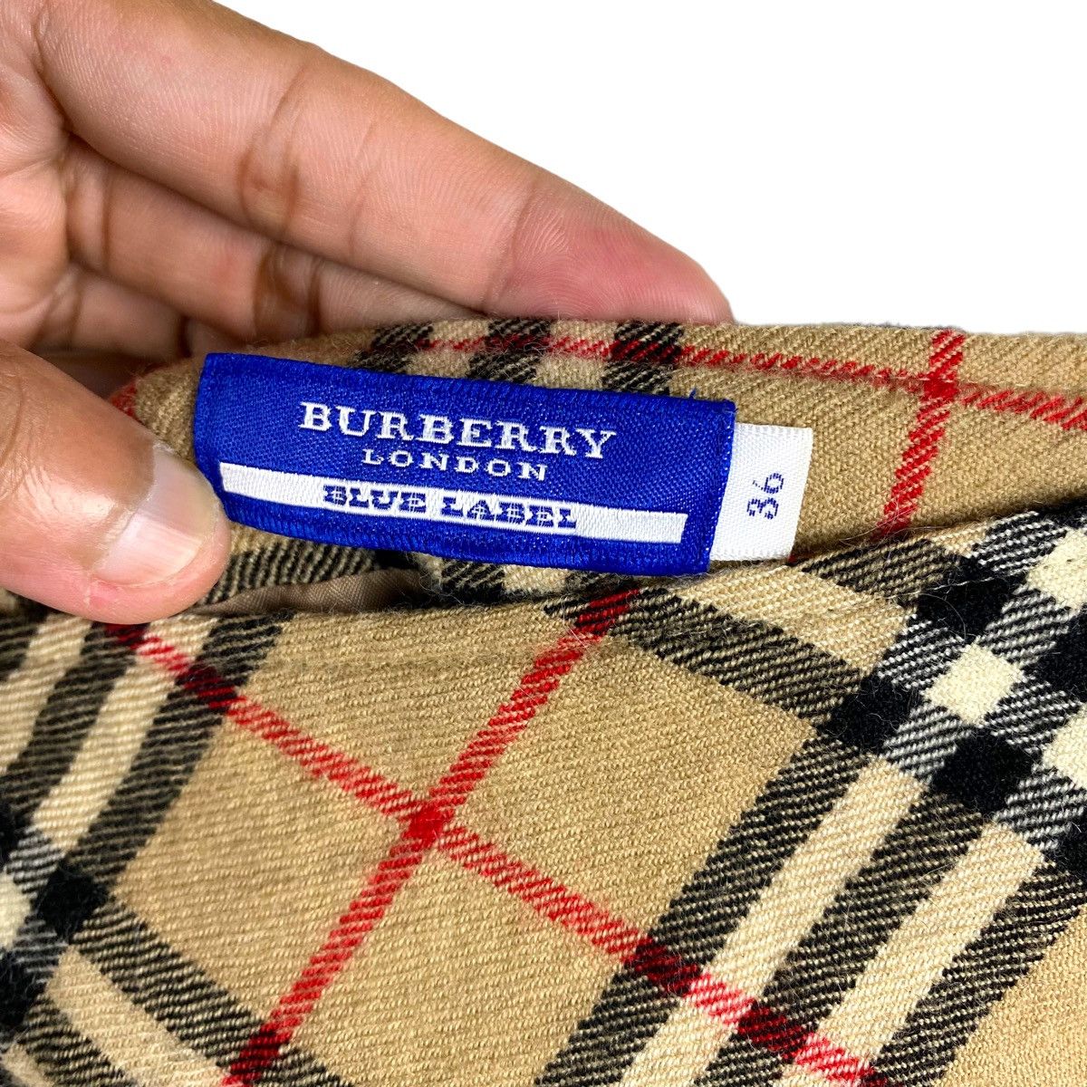 Burberry OG BURBERRY LONDON NOVA CHECK MINI SKIRTS Size 25" / US 0 / IT 36 - 5 Thumbnail