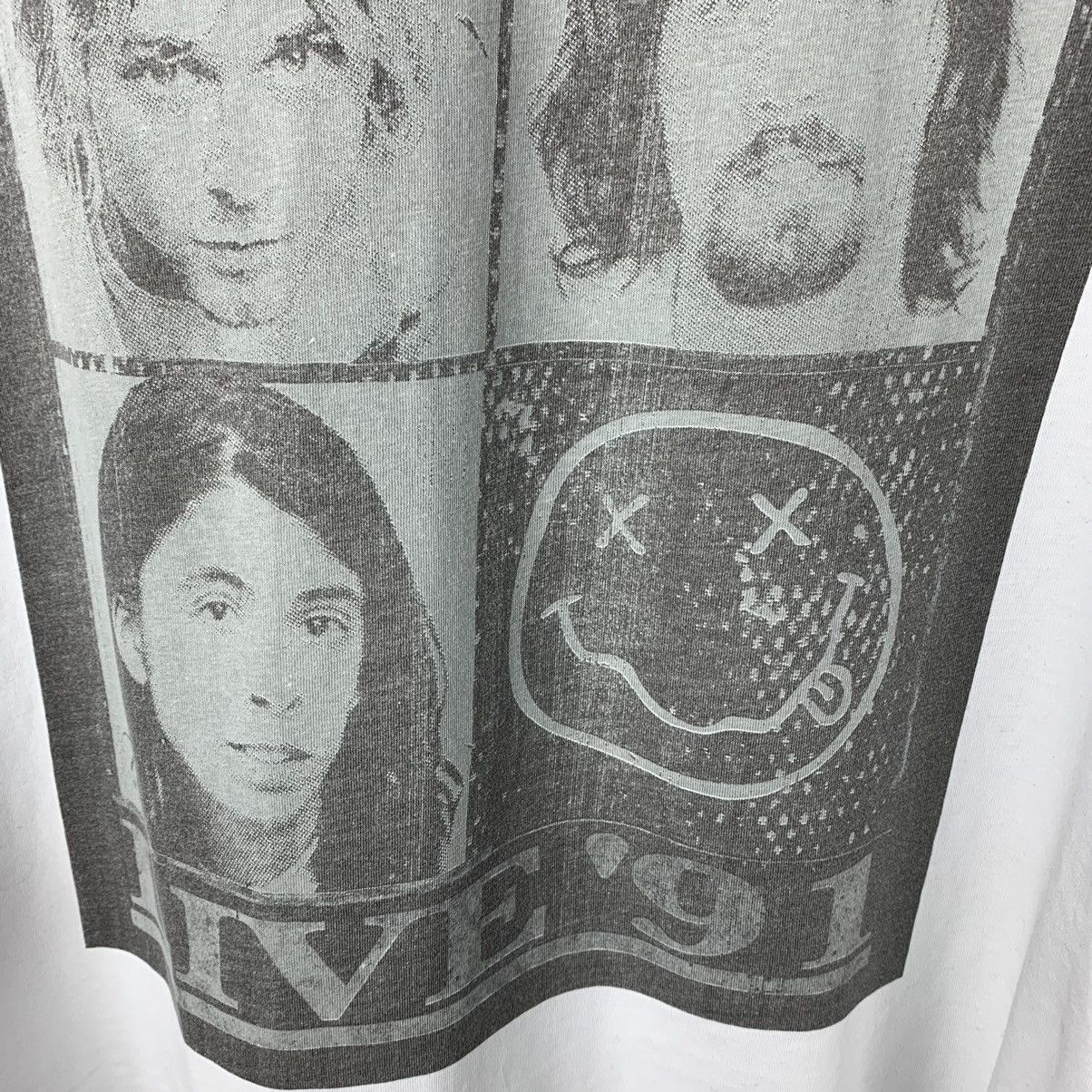 Band Tees Nirvana T-shirt Rare Vintage Band Tee Size US L / EU 52-54 / 3 - 6 Thumbnail