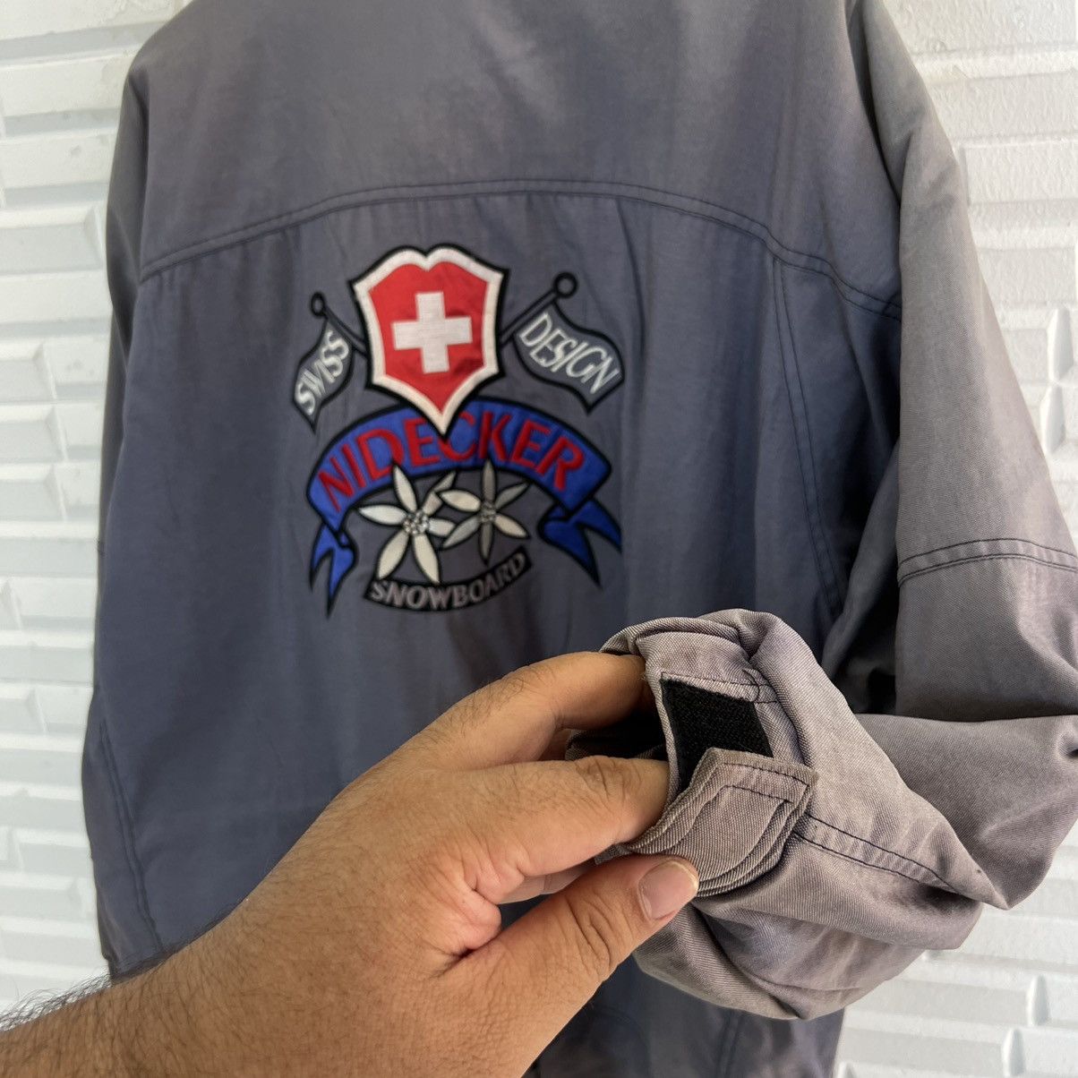 Japanese Brand VINTAGE SWISS DESIGN NIDECKER SNOWBOARD JACKET BIG LOGO Size US M / EU 48-50 / 2 - 10 Thumbnail
