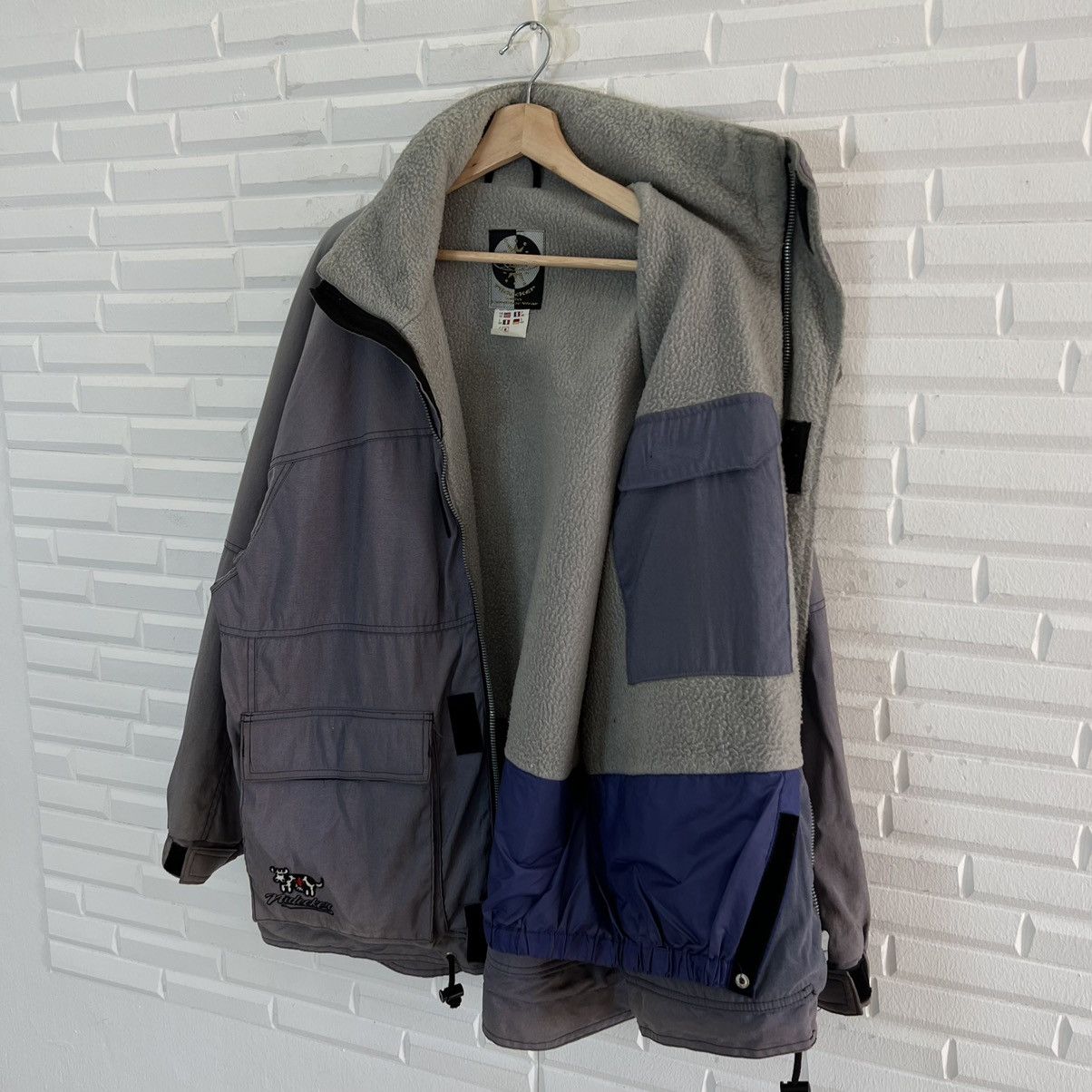 Japanese Brand VINTAGE SWISS DESIGN NIDECKER SNOWBOARD JACKET BIG LOGO Size US M / EU 48-50 / 2 - 12 Thumbnail