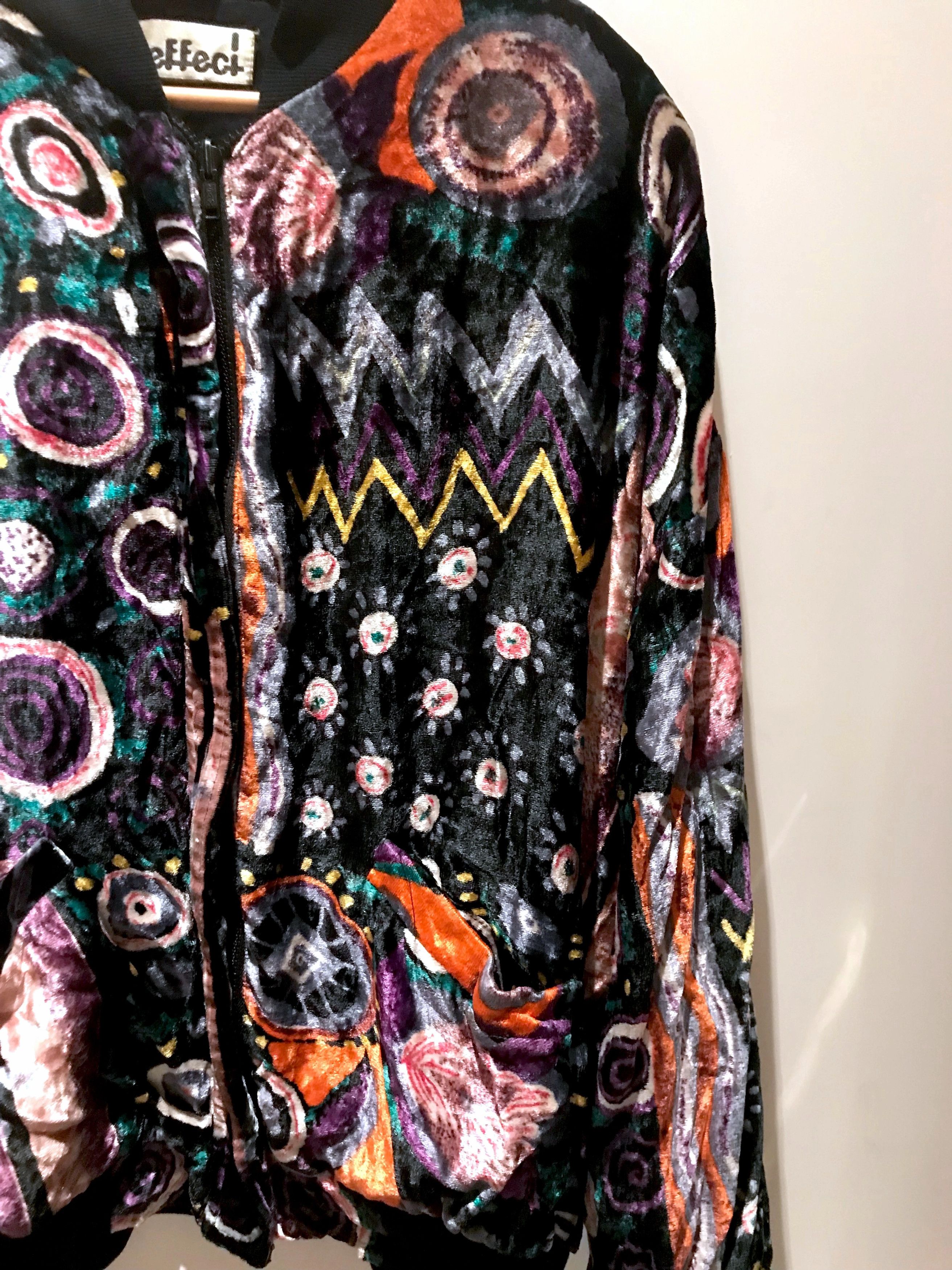 Vintage PSYCHEDELIC PRINTED VELVET MULTICOLOUR SOUVENIR JACKET Size US M / EU 48-50 / 2 - 5 Thumbnail
