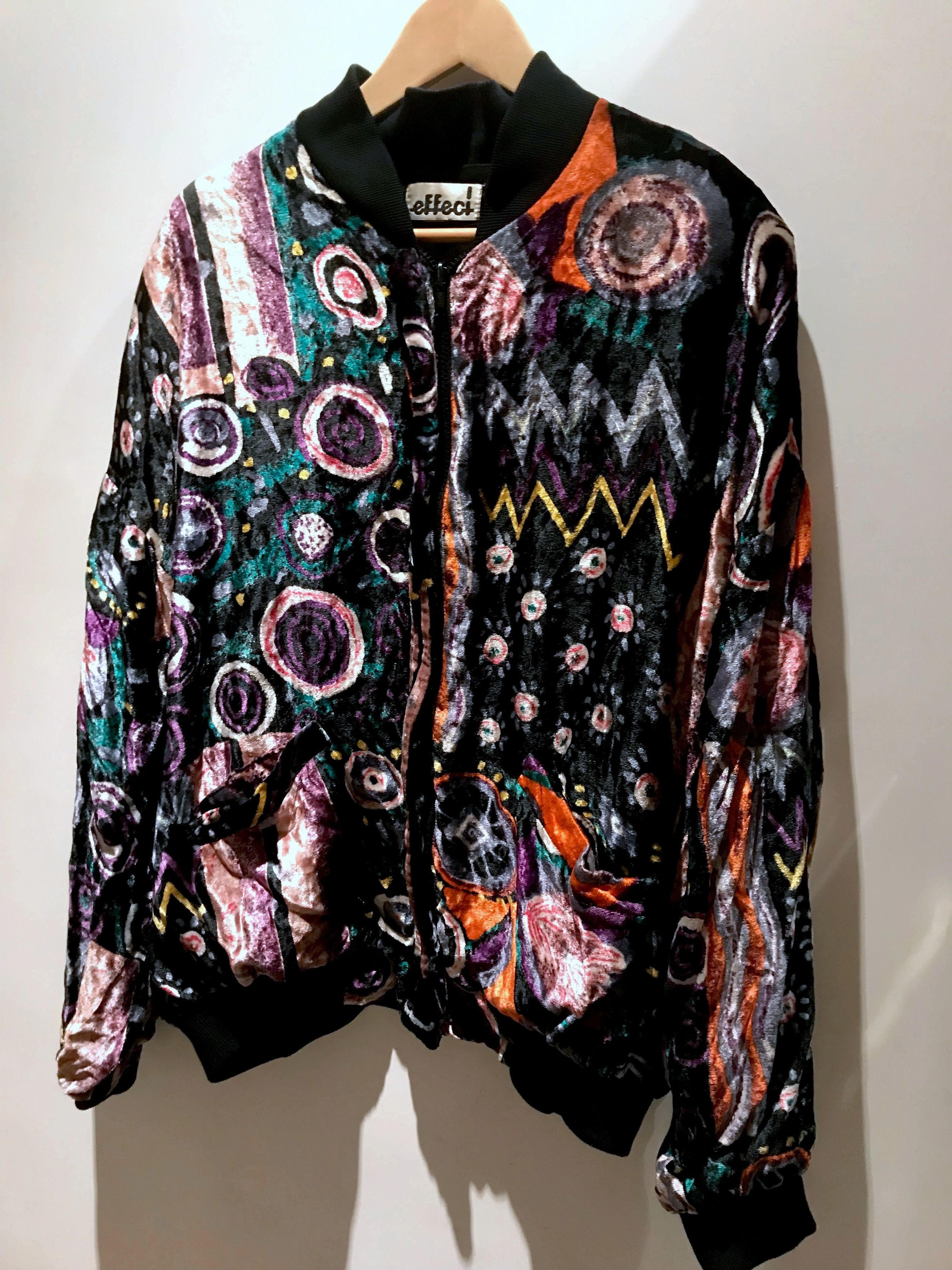 Vintage PSYCHEDELIC PRINTED VELVET MULTICOLOUR SOUVENIR JACKET Size US M / EU 48-50 / 2 - 3 Thumbnail