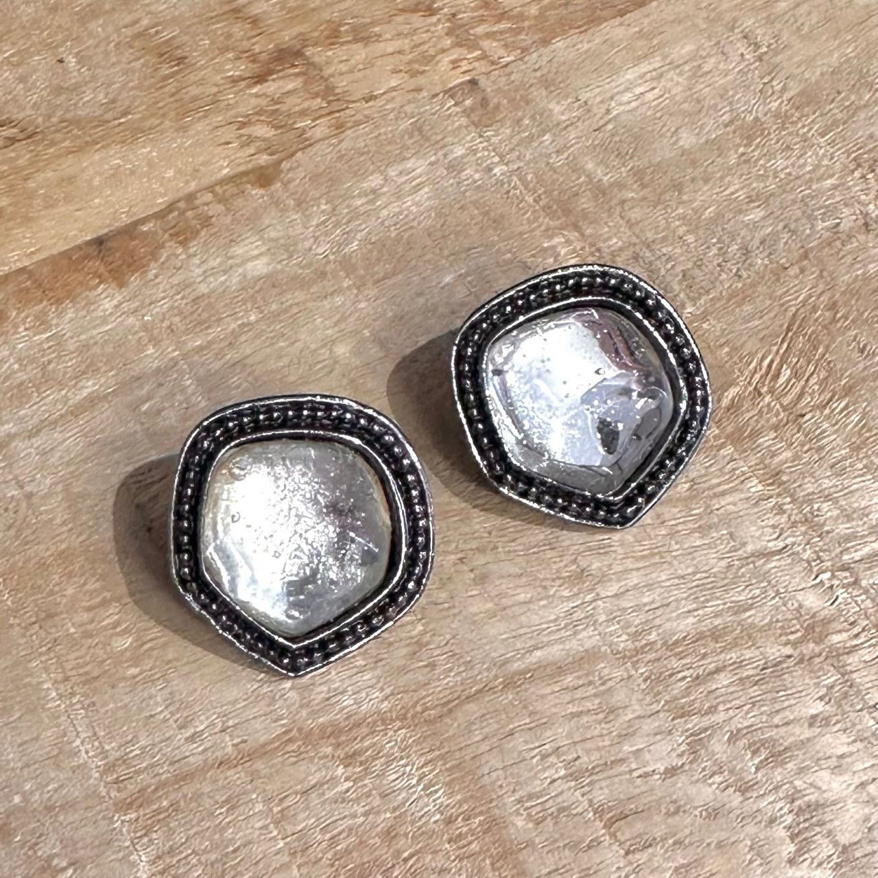 Yves Saint Laurent Yves Saint-Laurent Vintage Clear Glass Clip-on Earrings Size ONE SIZE - 5 Thumbnail