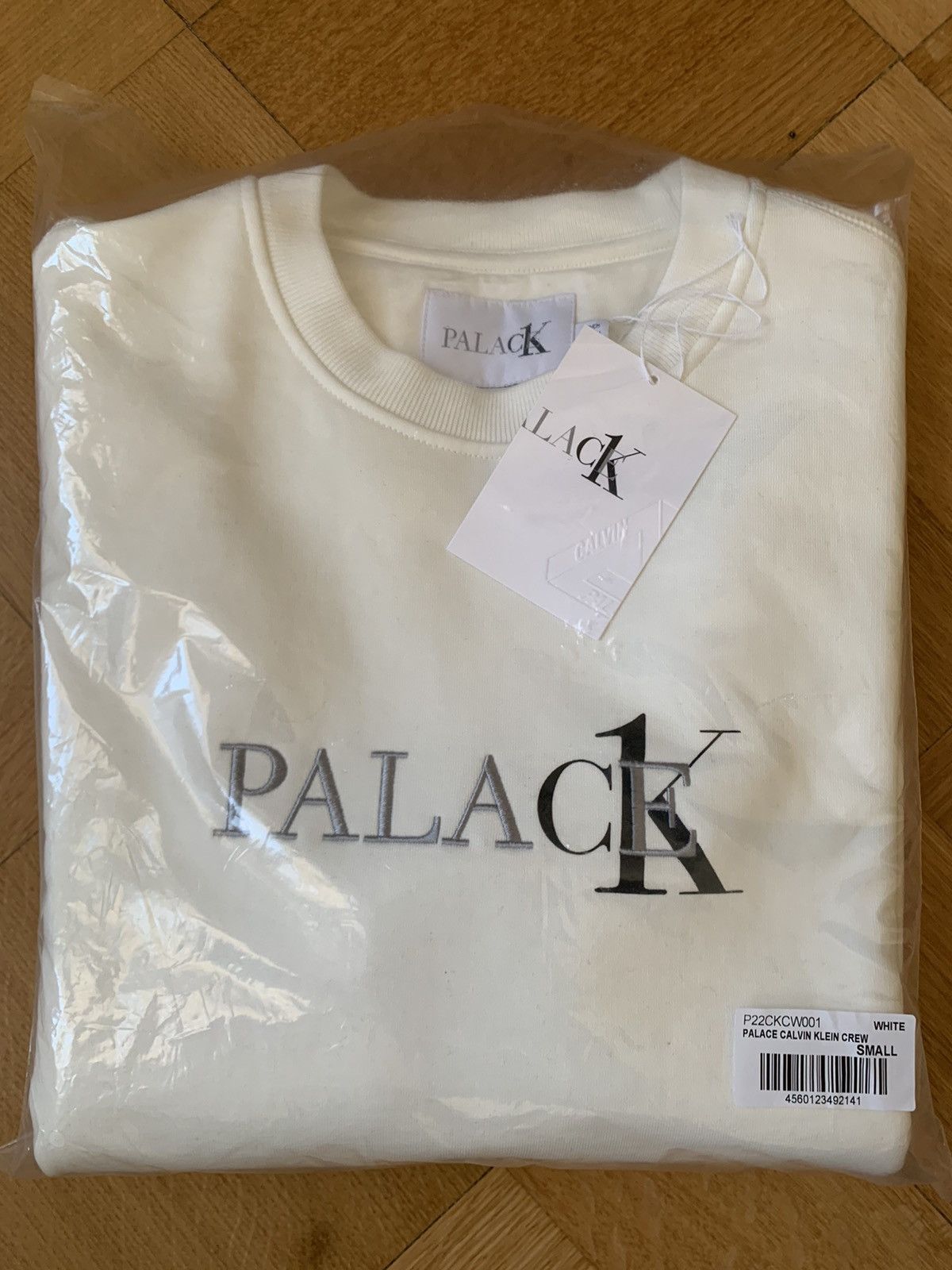 DS Palace x Ck1 crewneck