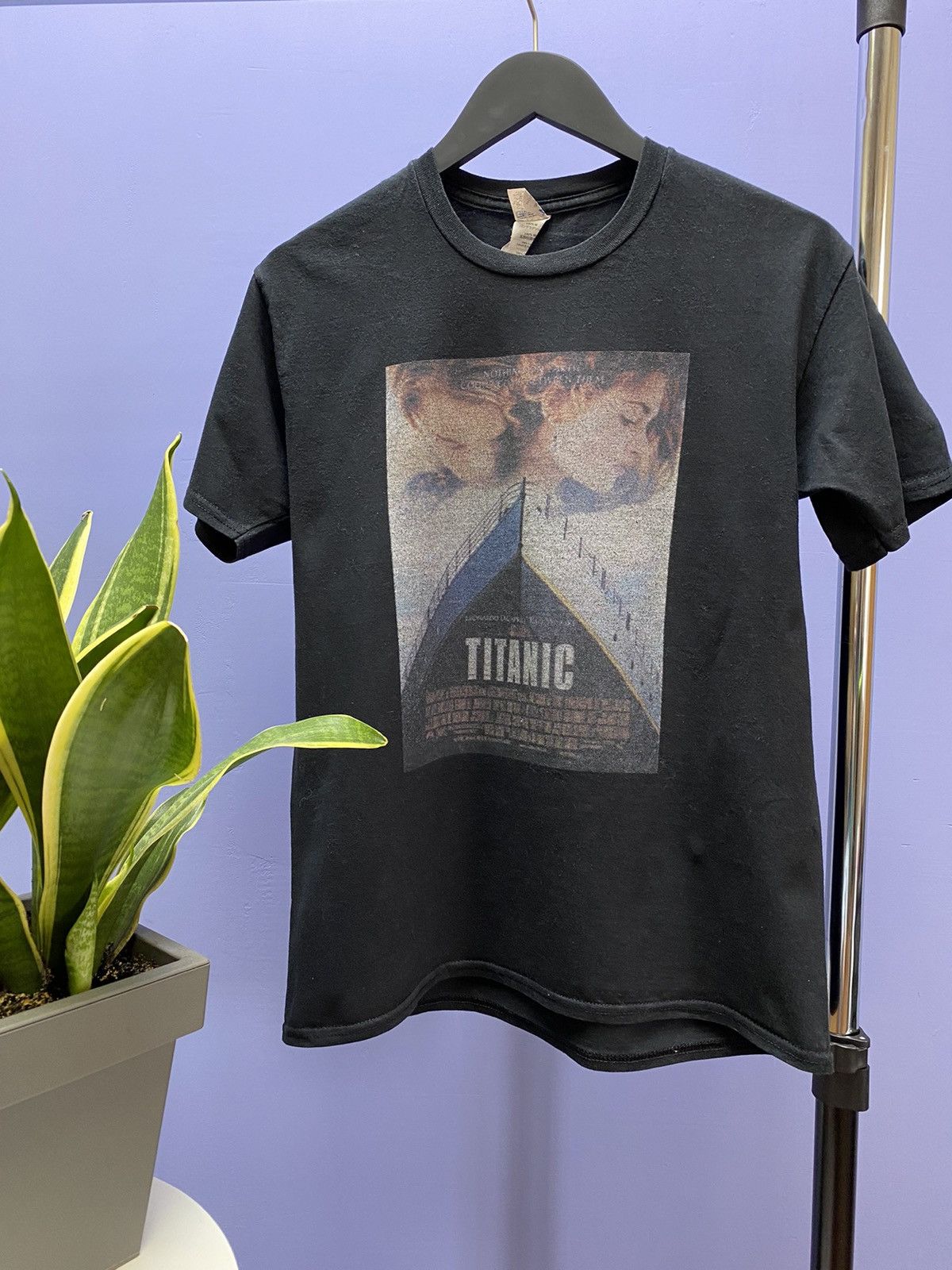 Other Titanic Movie Promo T Shirt Leonardo DiCaprio Kate Winslet Size US M / EU 48-50 / 2 - 1 Thumbnail