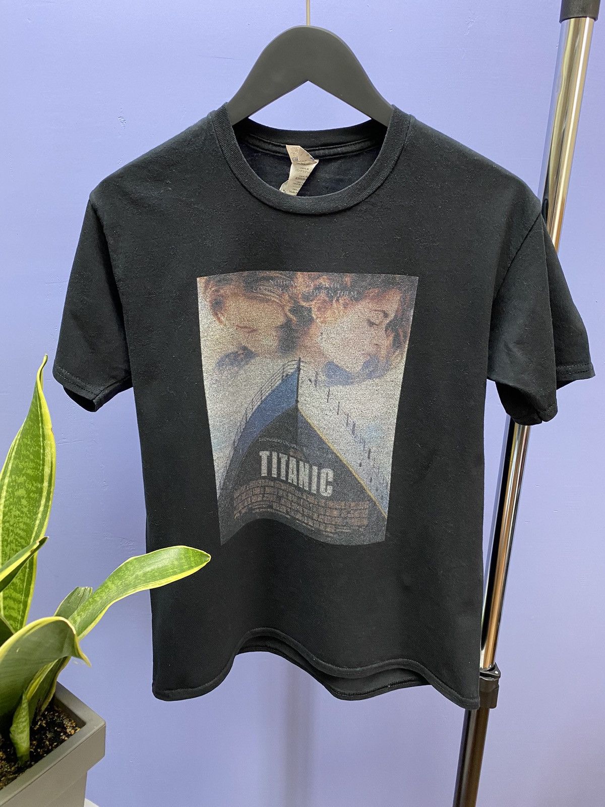 Other Titanic Movie Promo T Shirt Leonardo DiCaprio Kate Winslet Size US M / EU 48-50 / 2 - 5 Thumbnail