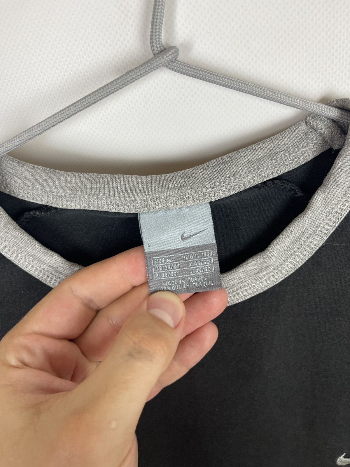 Nike Nike vintage y2k black grey stretch small logo swoosh tee Size US M / EU 48-50 / 2 - 7 Thumbnail