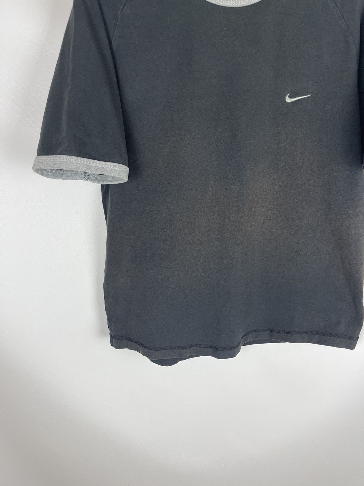 Nike Nike vintage y2k black grey stretch small logo swoosh tee Size US M / EU 48-50 / 2 - 4 Thumbnail