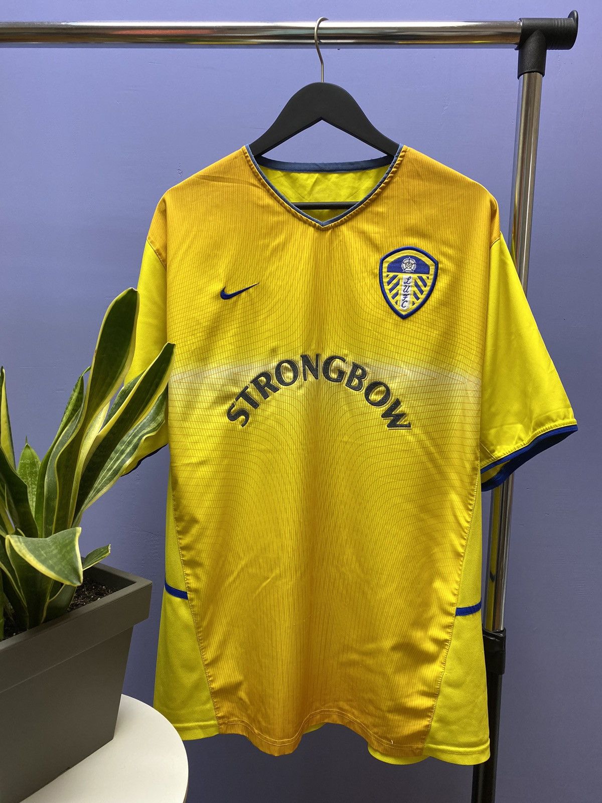 Nike Nike Leeds United Away 2002 2004 #9 Vidukq Soccer Jersey Size US XL / EU 56 / 4 - 1 Thumbnail