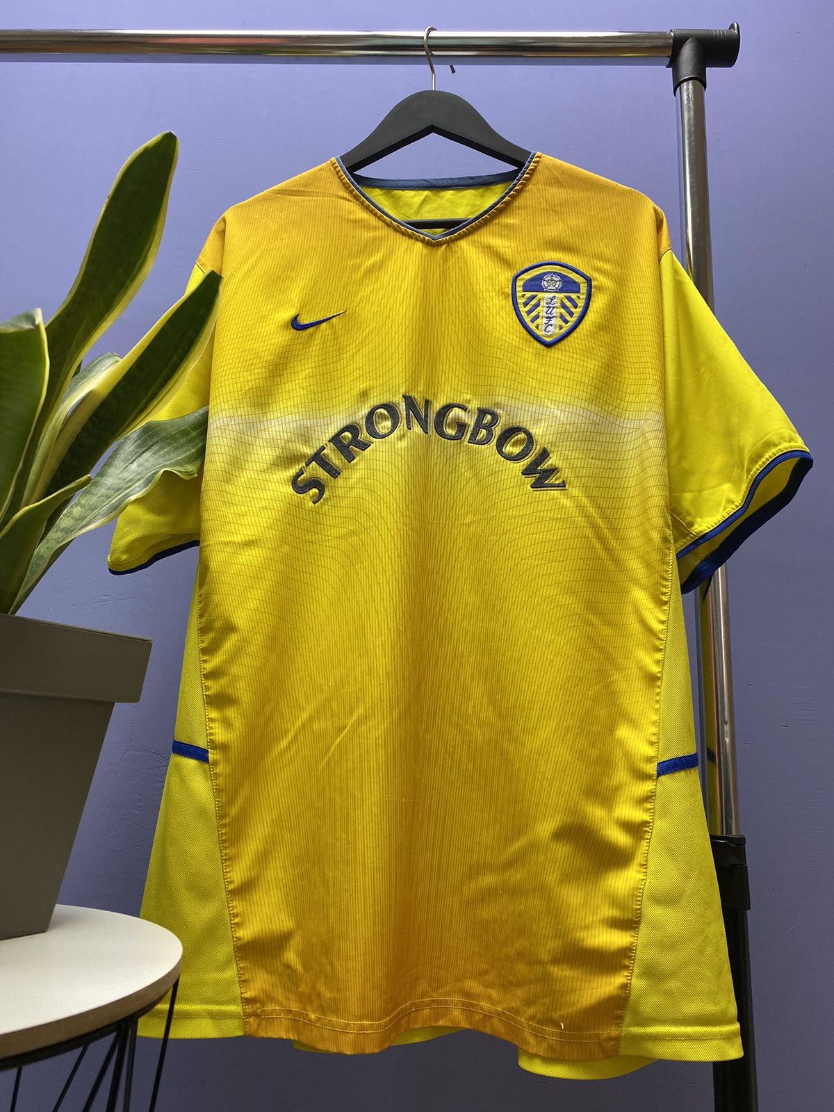 Nike Nike Leeds United Away 2002 2004 #9 Vidukq Soccer Jersey Size US XL / EU 56 / 4 - 21 Thumbnail