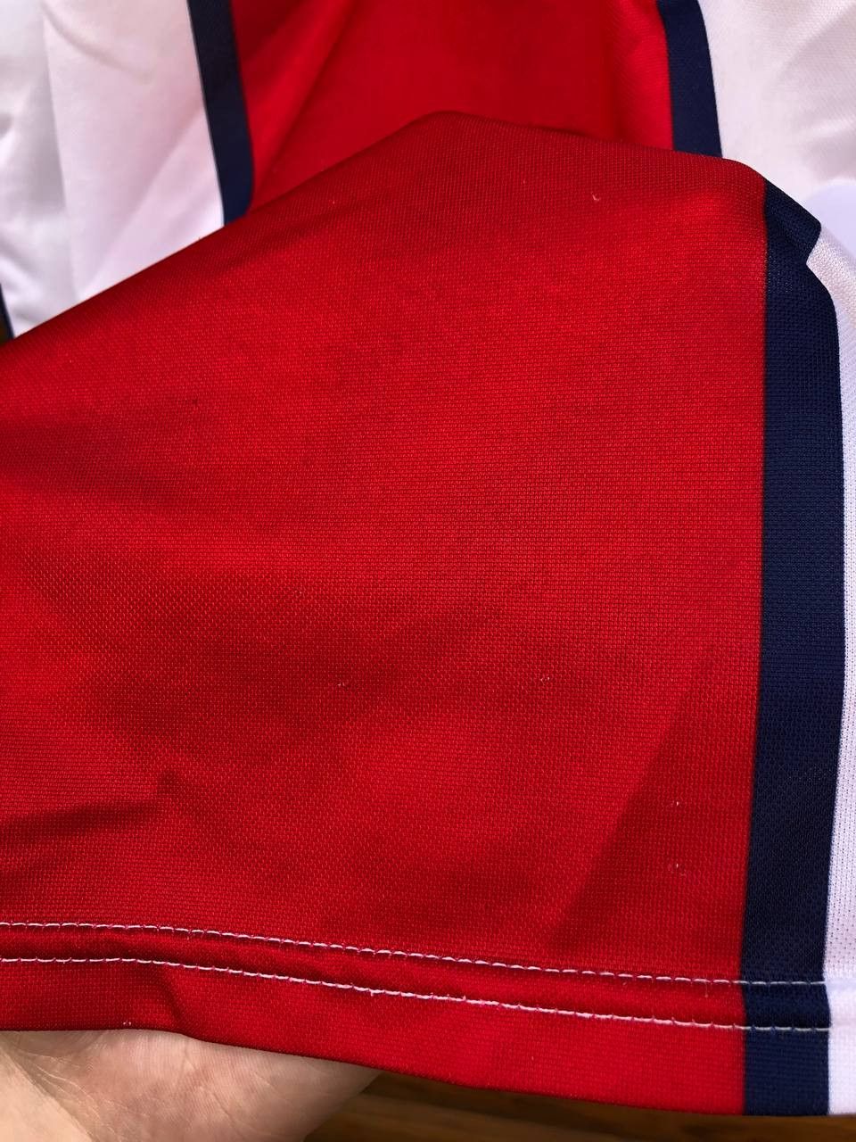 Nike Vintage Nike PSG PARIS SAINT GERMAIN Soccer Football Jersey Size US M / EU 48-50 / 2 - 6 Thumbnail