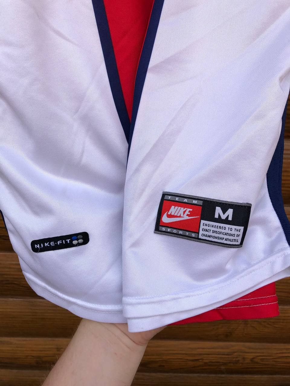 Nike Vintage Nike PSG PARIS SAINT GERMAIN Soccer Football Jersey Size US M / EU 48-50 / 2 - 11 Thumbnail