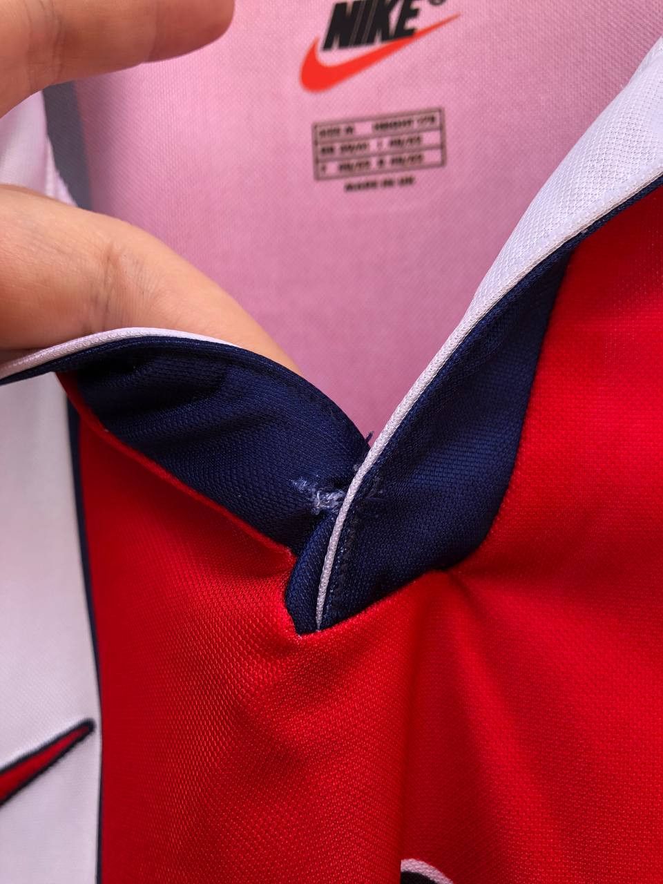 Nike Vintage Nike PSG PARIS SAINT GERMAIN Soccer Football Jersey Size US M / EU 48-50 / 2 - 7 Thumbnail