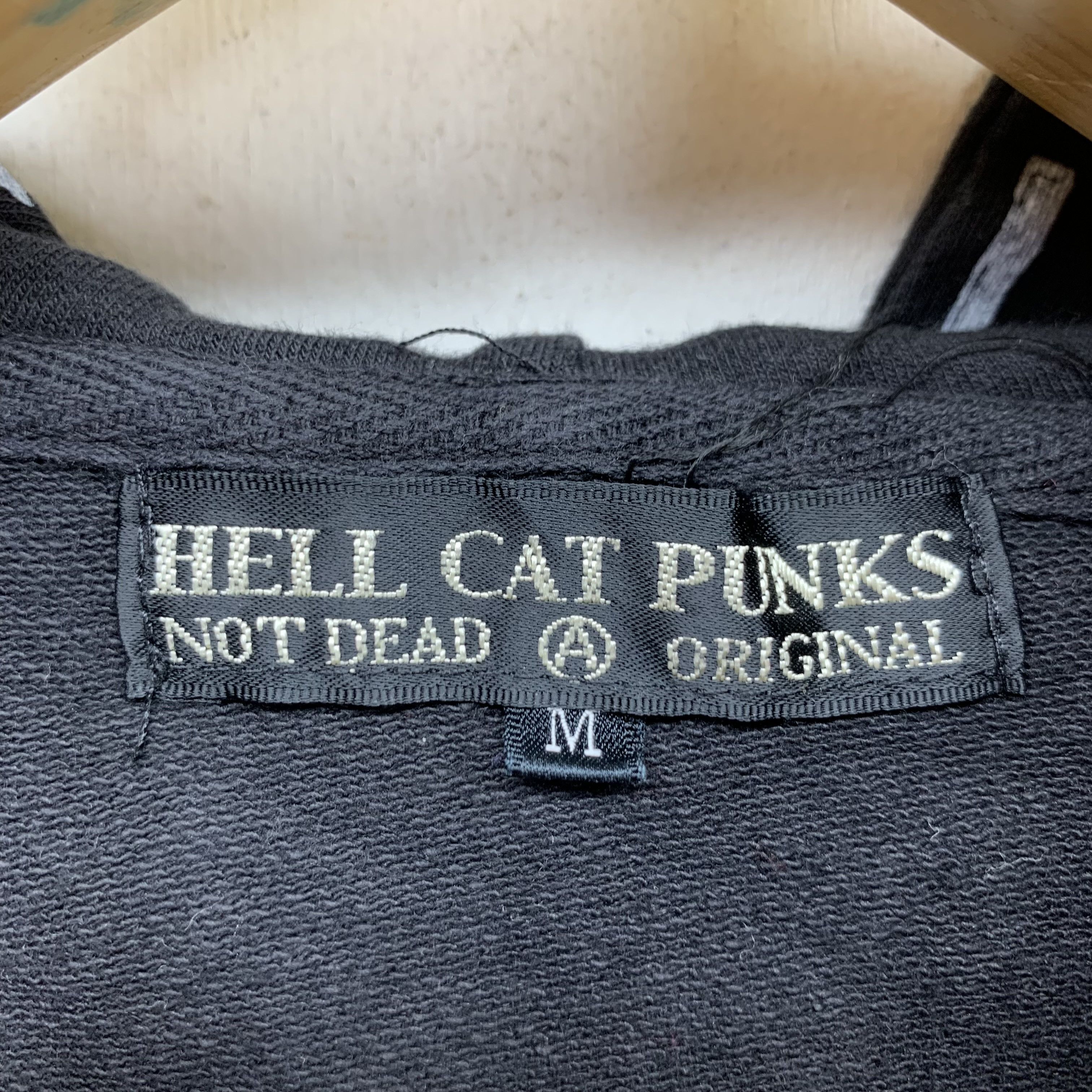 Japanese Brand Bondage Hell Cat Punks Not Dead Cropped Hoodies #3496-86 Size M / US 6-8 / IT 42-44 - 4 Thumbnail
