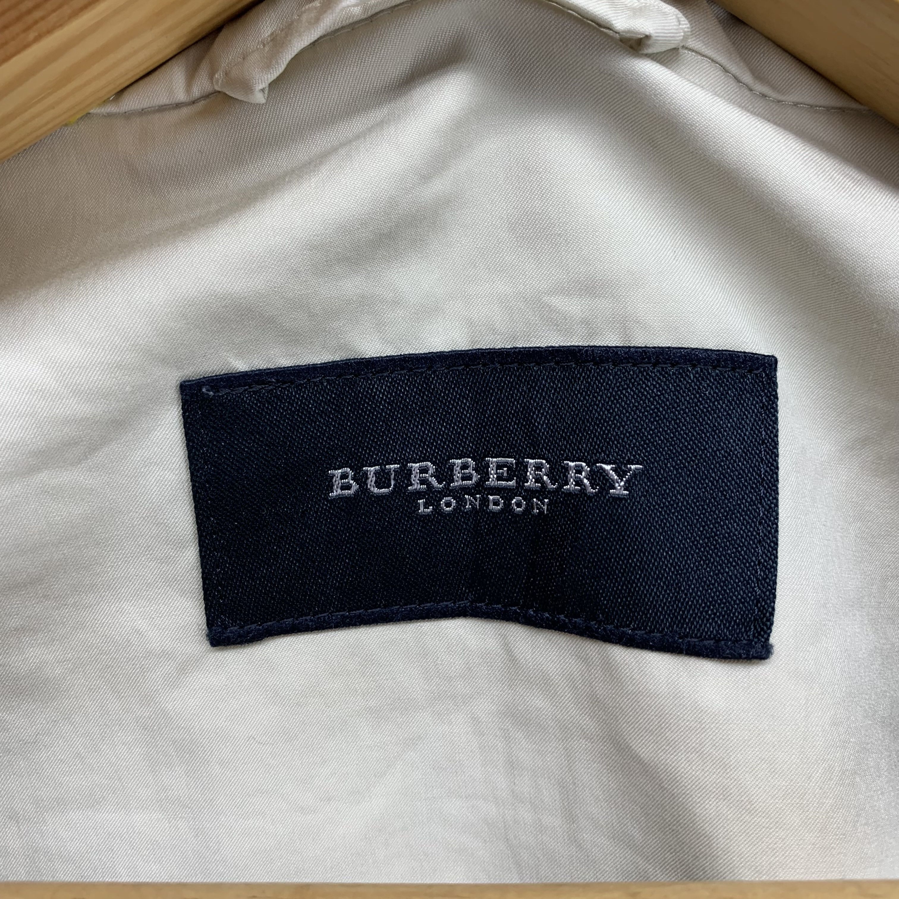 Burberry Burberry London Casual Jacket #3280-117 Size US M / EU 48-50 / 2 - 8 Thumbnail
