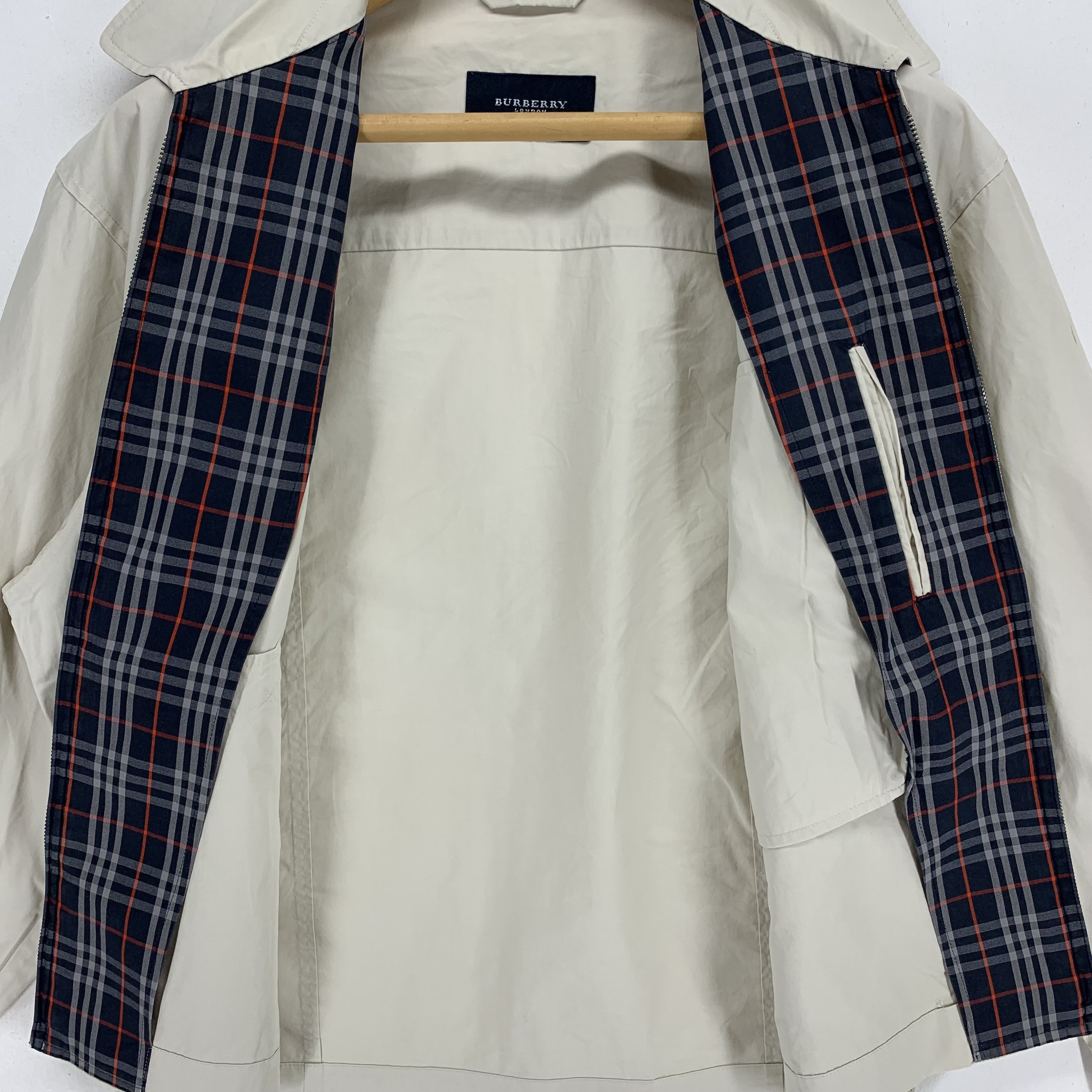 Burberry Burberry London Casual Jacket #3280-117 Size US M / EU 48-50 / 2 - 7 Thumbnail