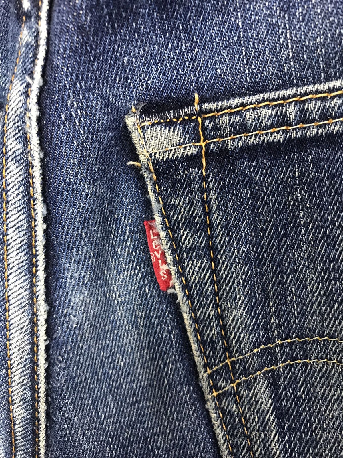 Levi's Vintage Clothing Vintage Levi’s Distressed Denim Jeans Size US 32 / EU 48 - 14 Thumbnail