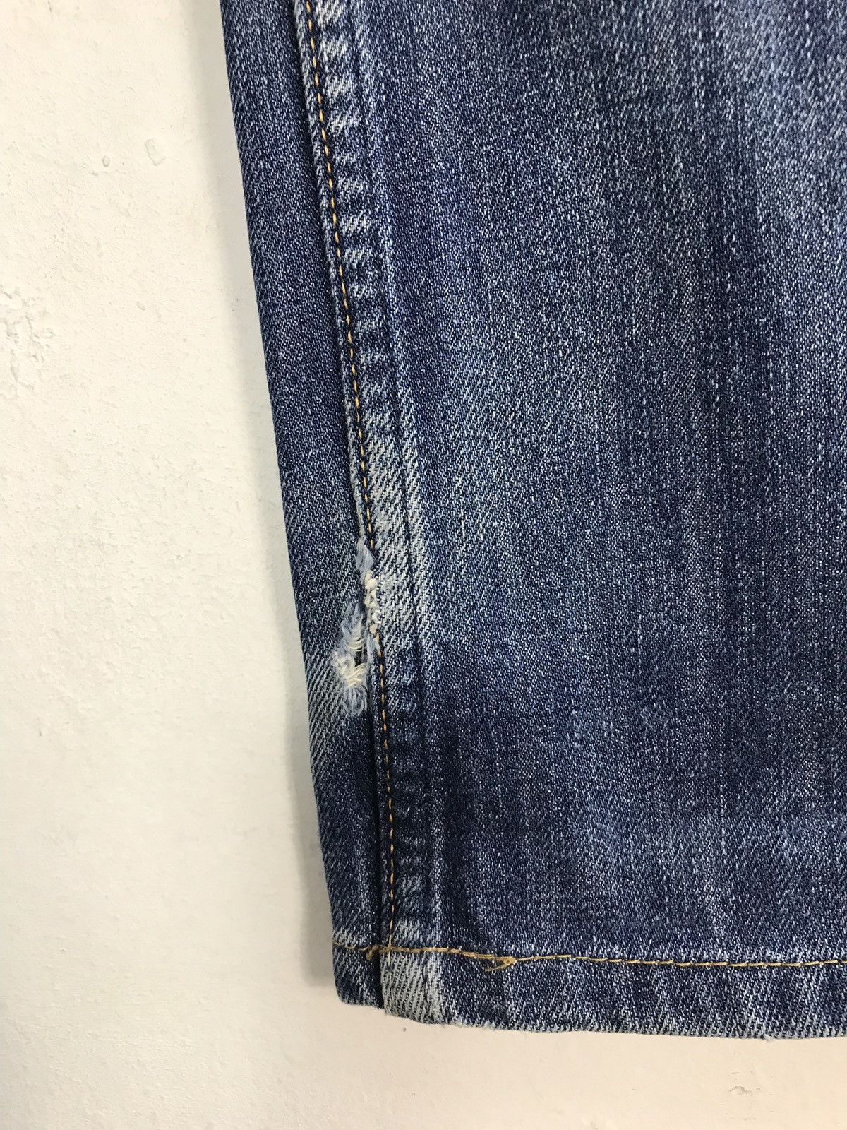 Japanese Brand × Levi's Vintage Levi’s Distressed Denim Jeans Size US 32 / EU 48 - 3 Thumbnail