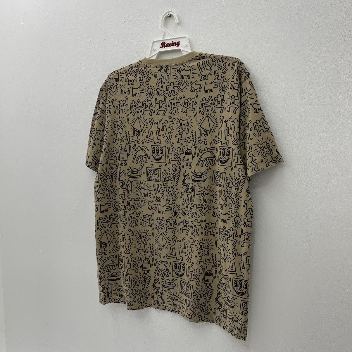 Keith Haring Keith Haring Uniqlo T-Shirt All Over Print Rare Design Size US XL / EU 56 / 4 - 6 Thumbnail