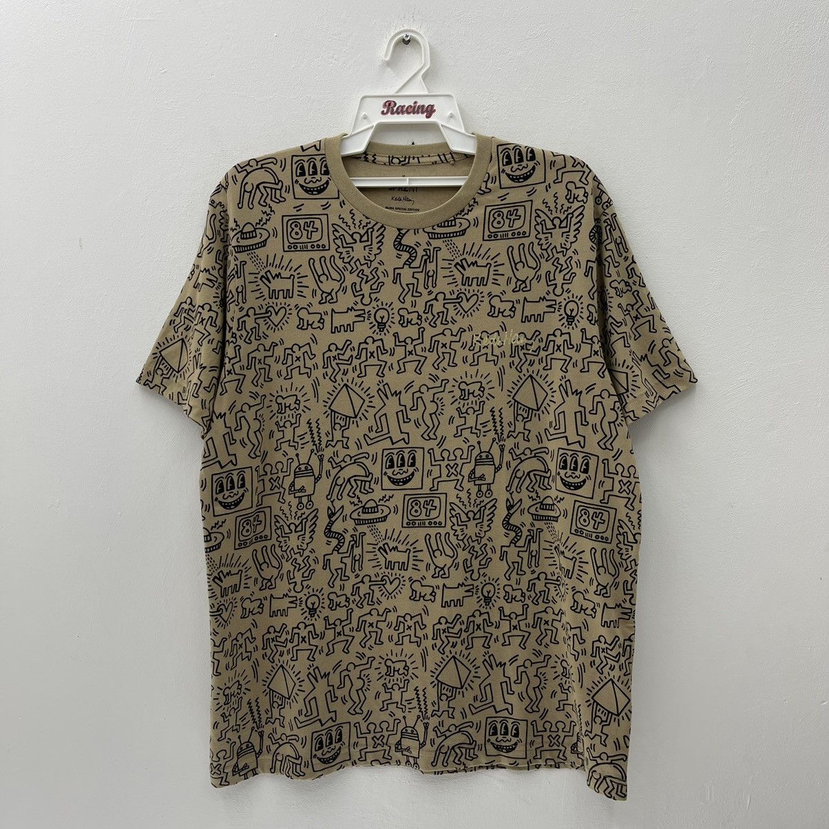Keith Haring Keith Haring Uniqlo T-Shirt All Over Print Rare Design Size US XL / EU 56 / 4 - 1 Thumbnail