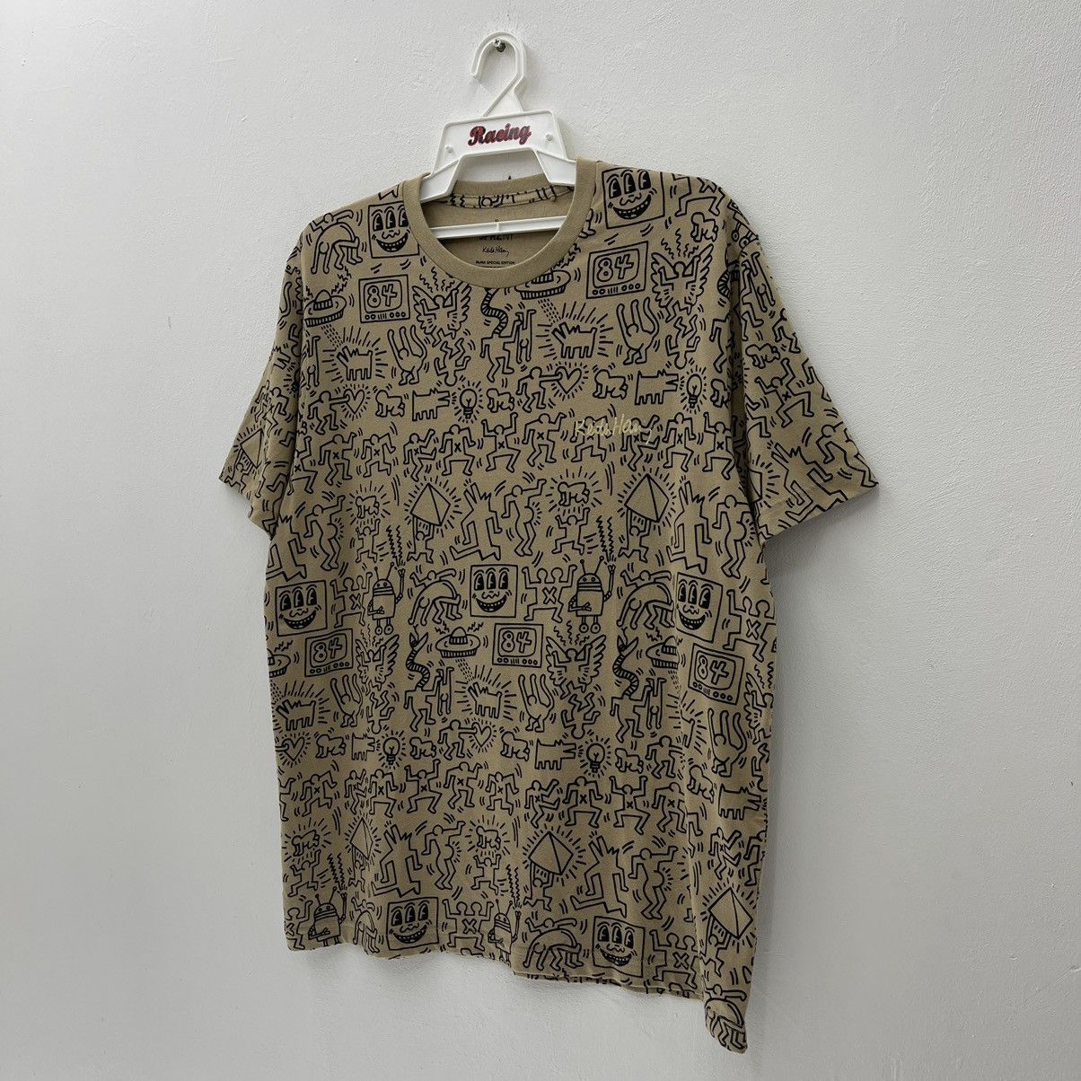 Keith Haring Keith Haring Uniqlo T-Shirt All Over Print Rare Design Size US XL / EU 56 / 4 - 7 Thumbnail