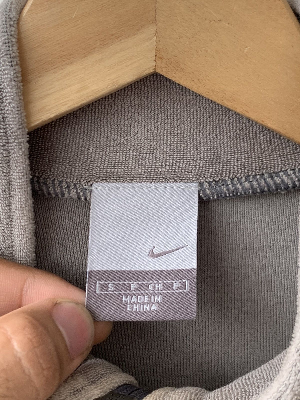 Nike Vintage Y2K Nike Velvet Zip Up Sweater Size US S / EU 44-46 / 1 - 6 Thumbnail