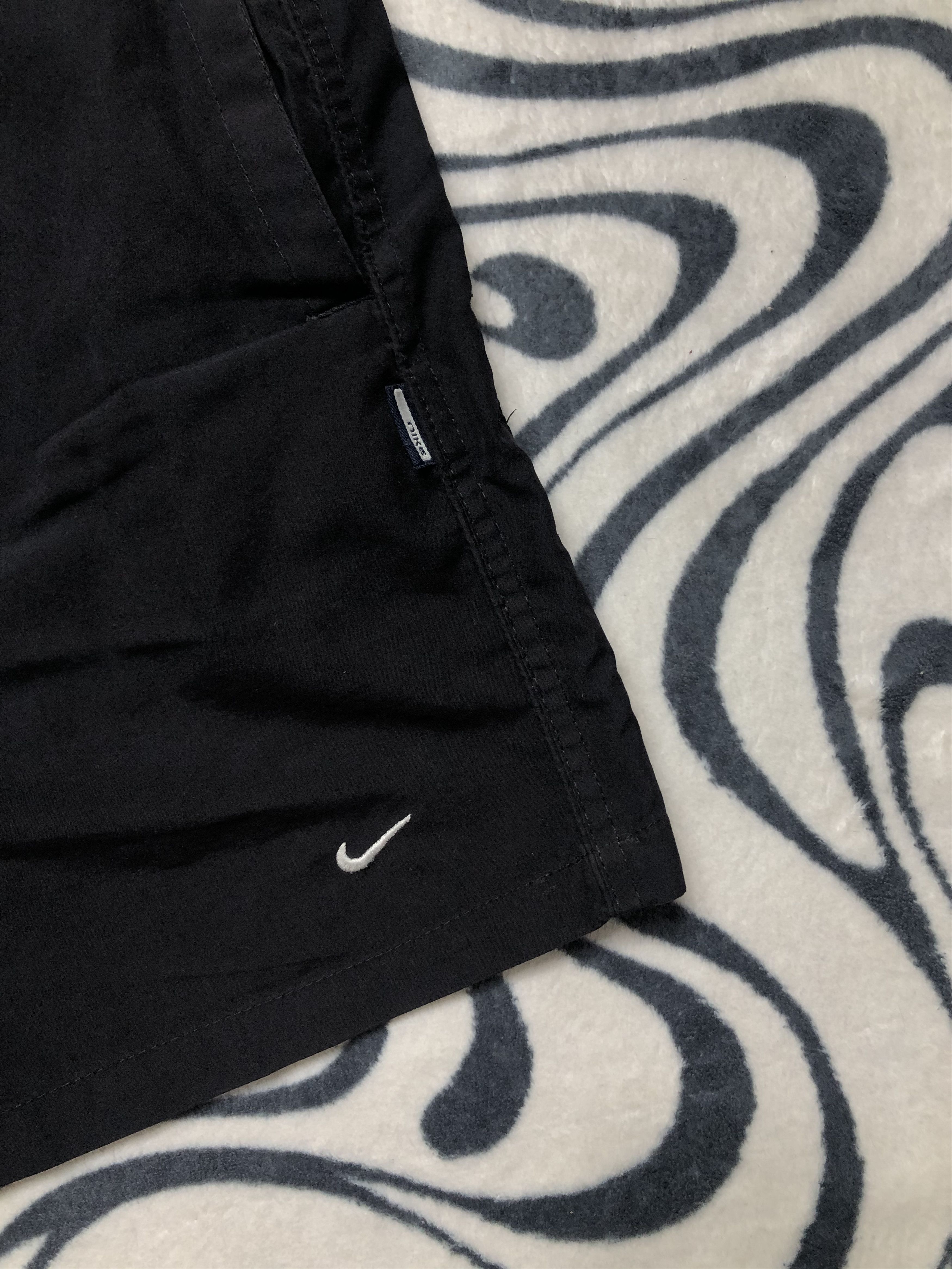 Nike × Vintage Nike Vintage Mens Nylon Shorts Made In Usa Size US 34 / EU 50 - 2 Thumbnail