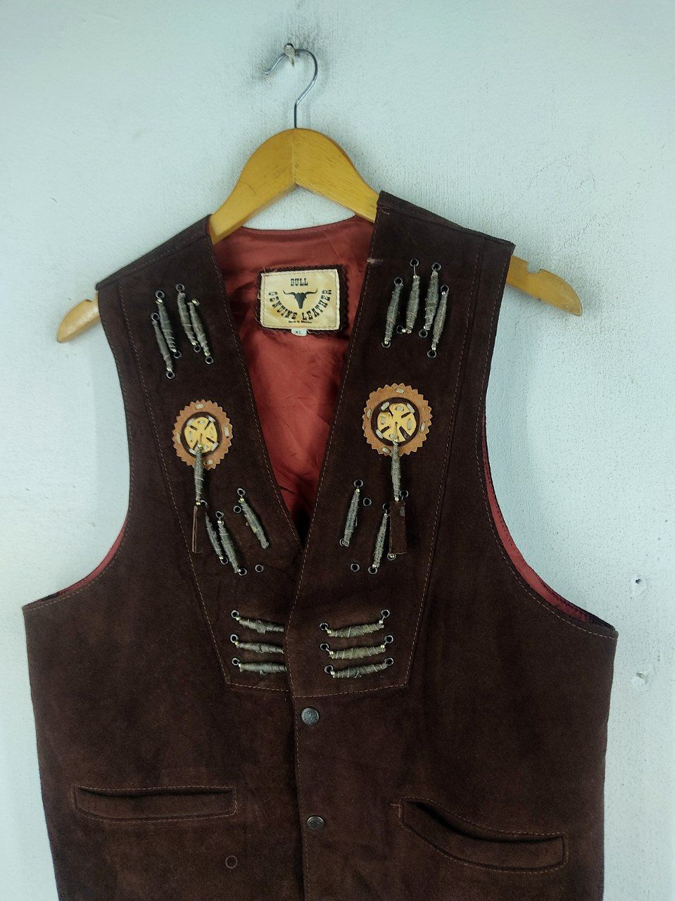 Genuine Leather × Vintage Vintage Natives Motives Bull Genuine Leather Vest Size US XL / EU 56 / 4 - 2 Thumbnail
