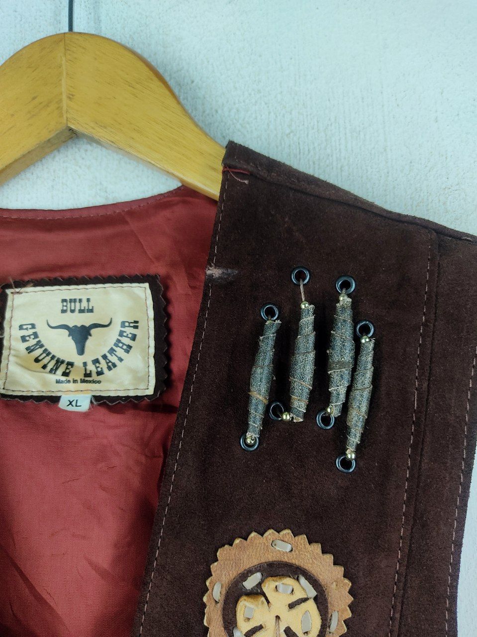 Genuine Leather × Vintage Vintage Natives Motives Bull Genuine Leather Vest Size US XL / EU 56 / 4 - 4 Thumbnail