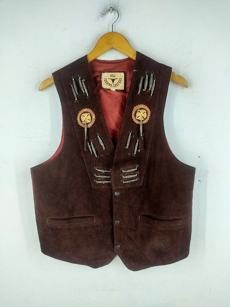 Genuine Leather × Vintage Vintage Natives Motives Bull Genuine Leather Vest Size US XL / EU 56 / 4 - 1 Thumbnail
