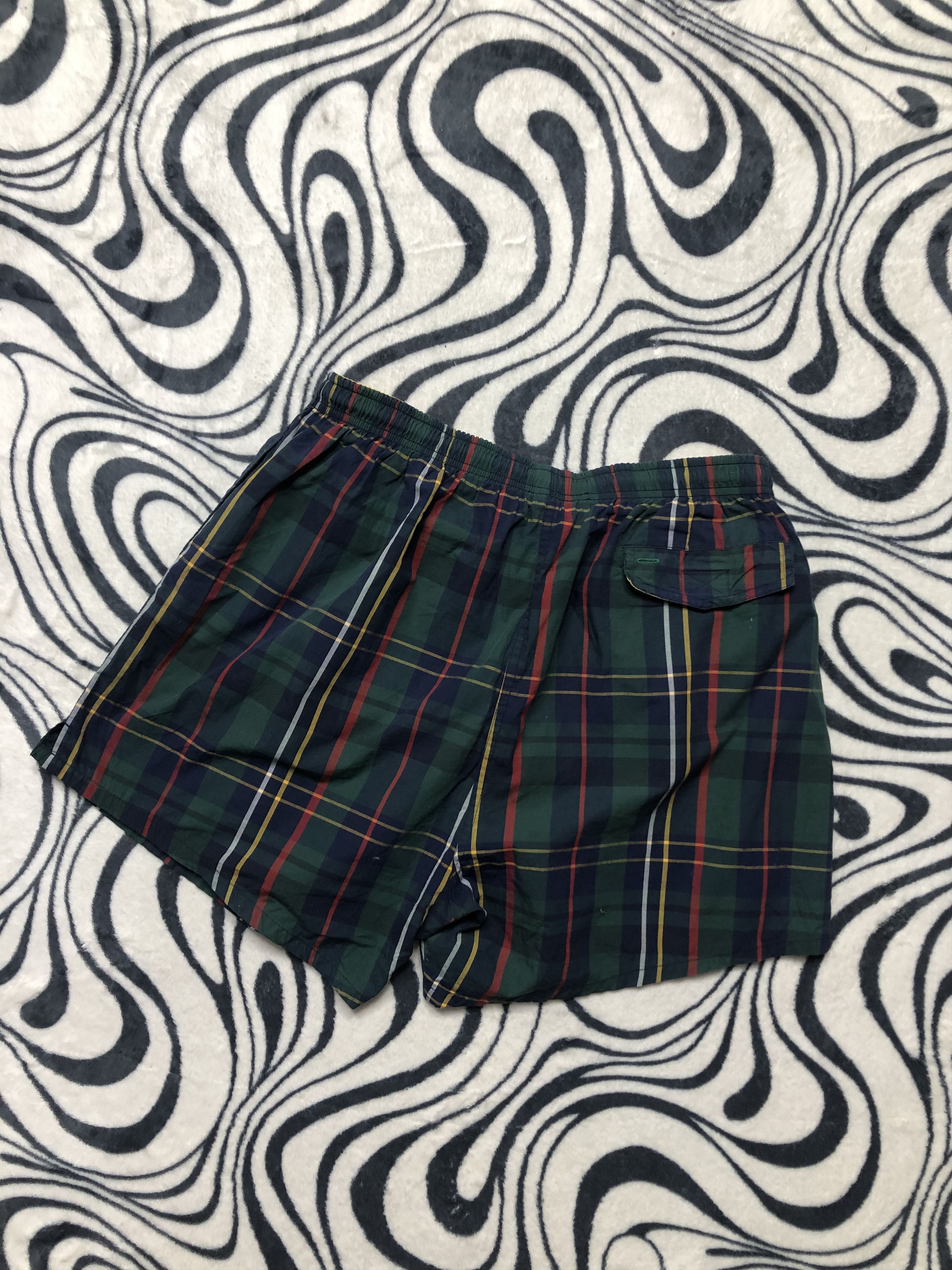Tommy Hilfiger × Vintage Tommy Hilfiger Vintage Nylon Shorts Size US 34 / EU 50 - 5 Thumbnail