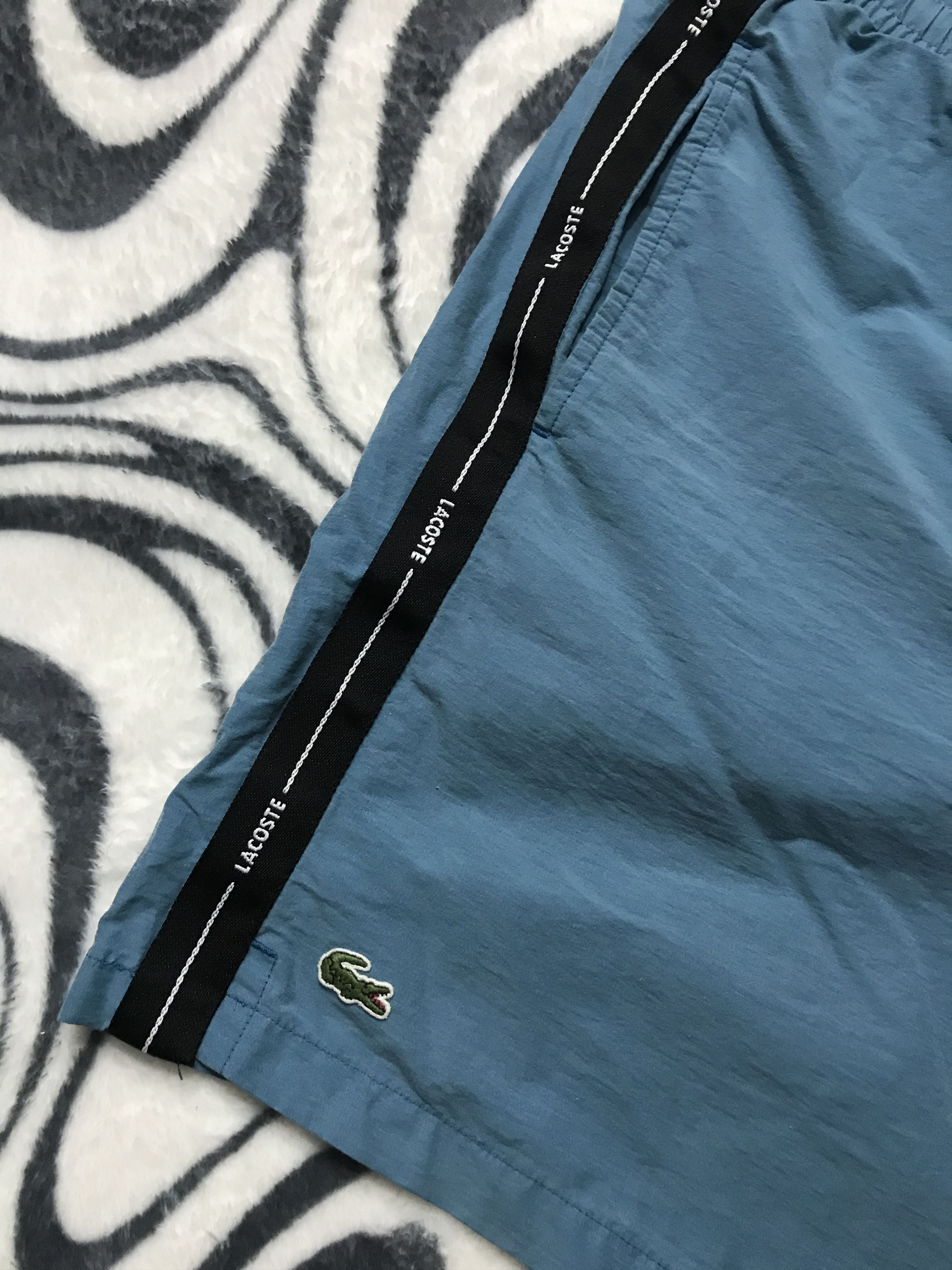 Lacoste Lacoste Mens Nylon Shorts Y2K Size US 34 / EU 50 - 2 Thumbnail
