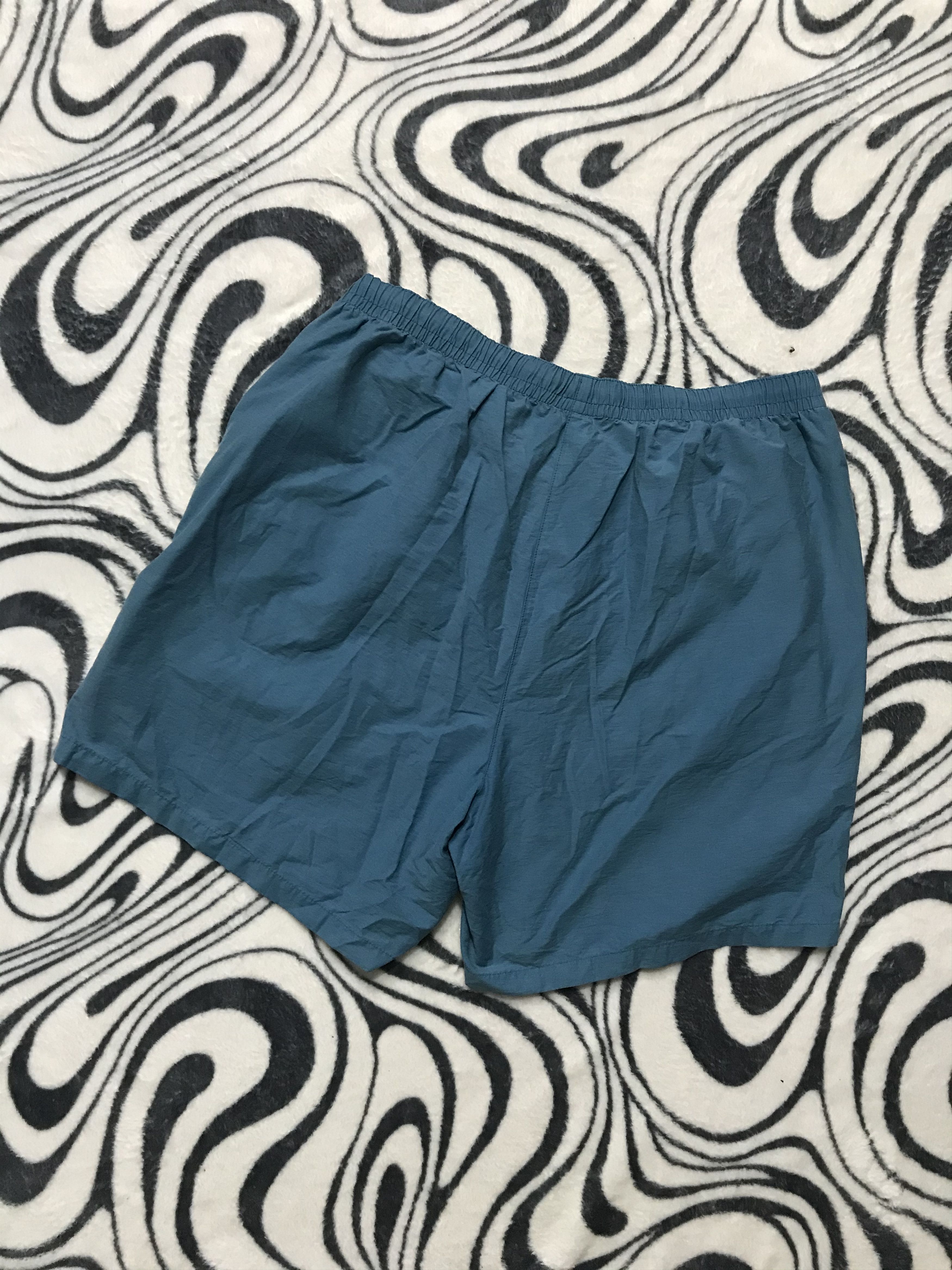 Lacoste Lacoste Mens Nylon Shorts Y2K Size US 34 / EU 50 - 3 Thumbnail