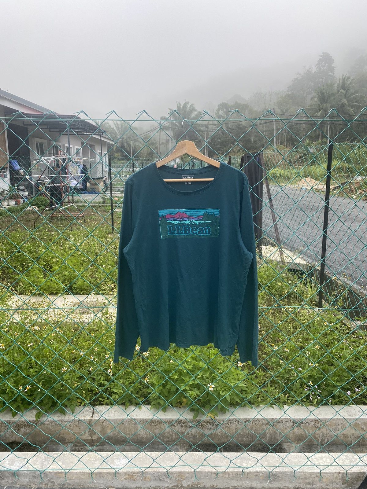 L.L. Bean ⚡️Rare⚡️ L.L Bean Big Logo Long Sleeve Tee Size XL / US 12-14 / IT 48-50 - 2 Thumbnail