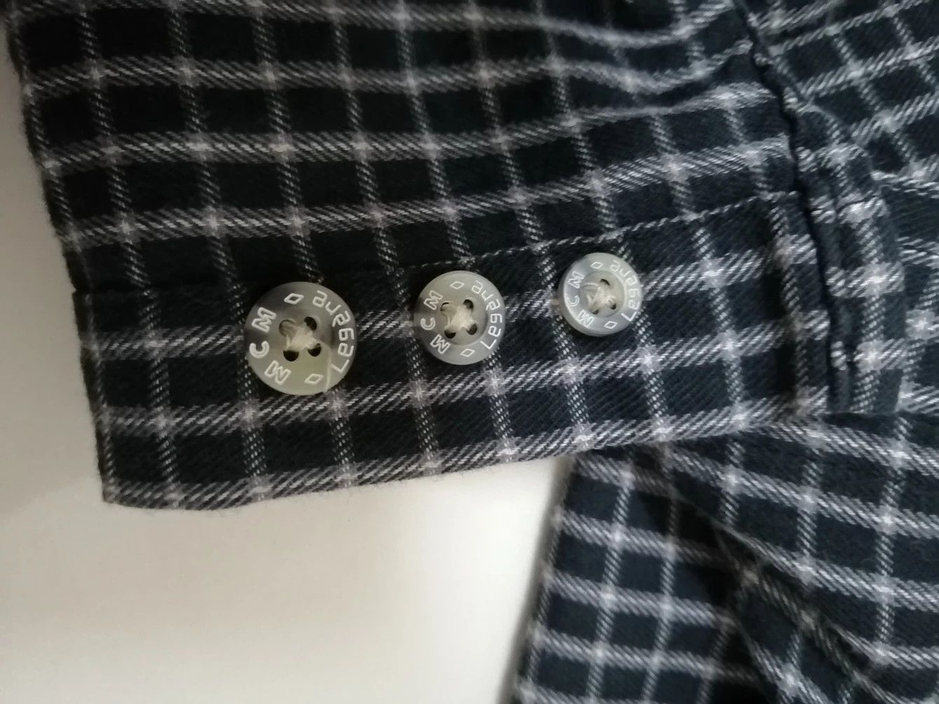 MCM MCM Long Sleeve Shirt - Size L Size US L / EU 52-54 / 3 - 2 Thumbnail