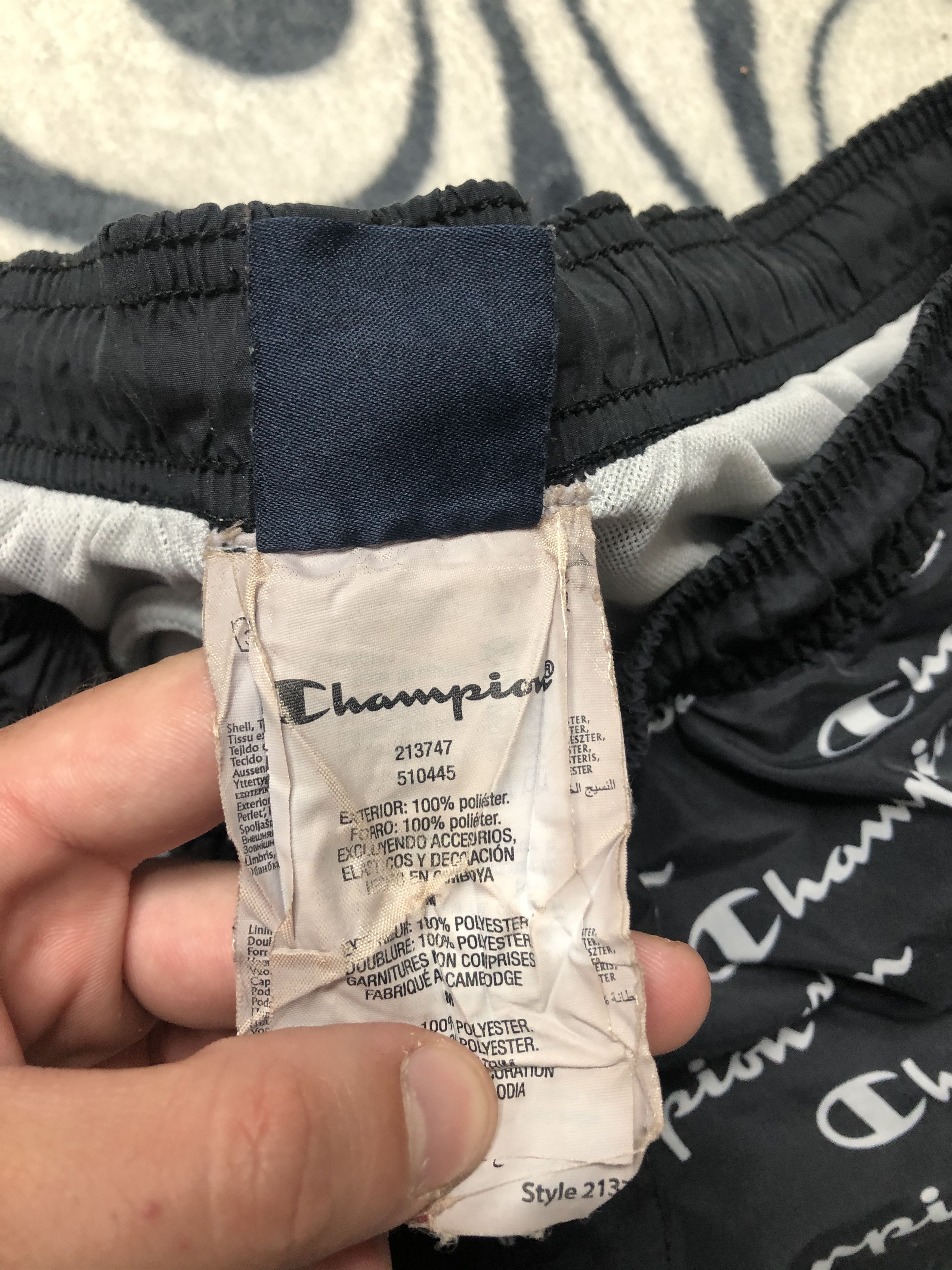 Champion × Vintage Champion Vintage Mens Nylon Shorts Size US 32 / EU 48 - 4 Thumbnail