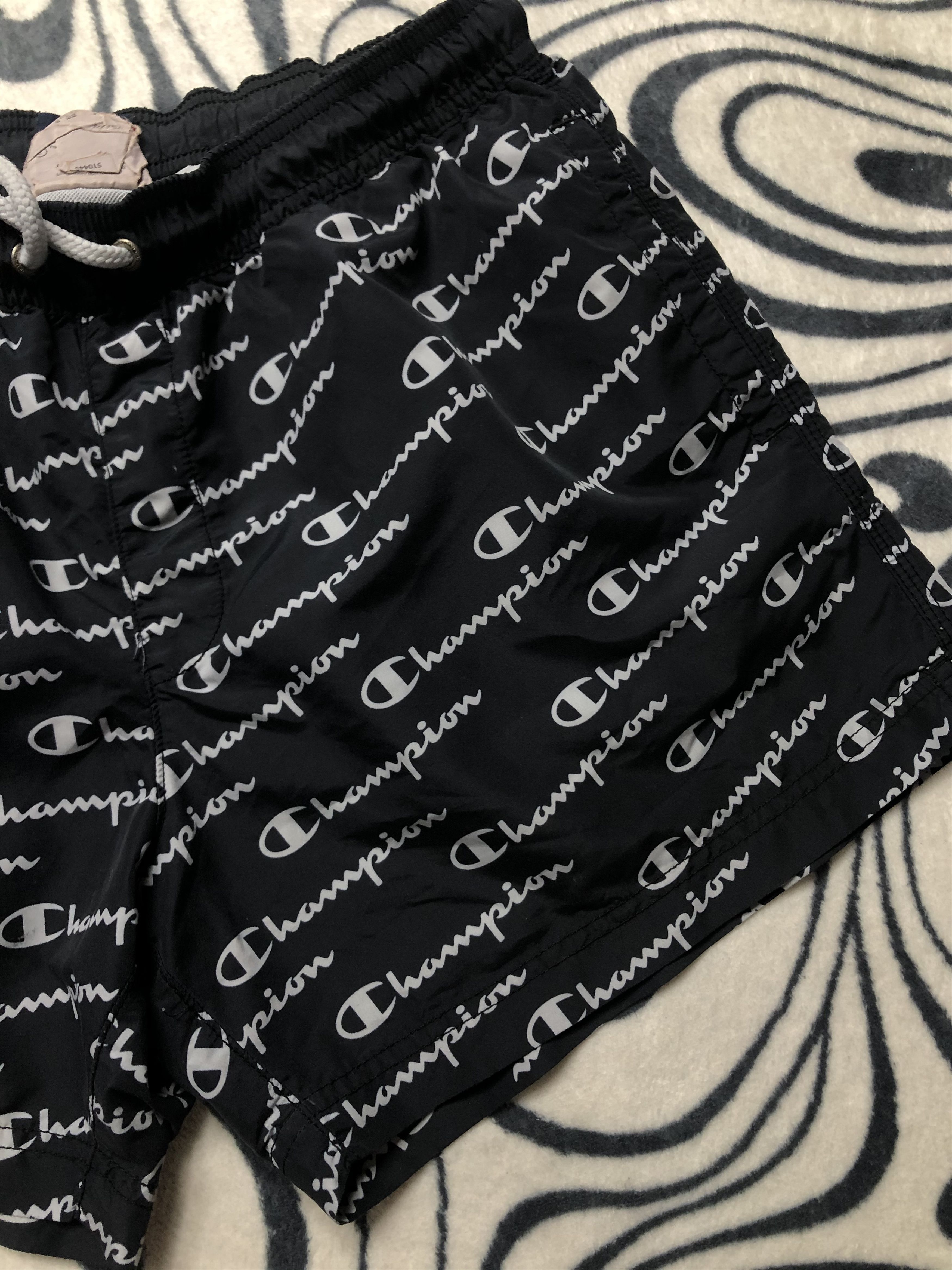 Champion × Vintage Champion Vintage Mens Nylon Shorts Size US 32 / EU 48 - 2 Thumbnail