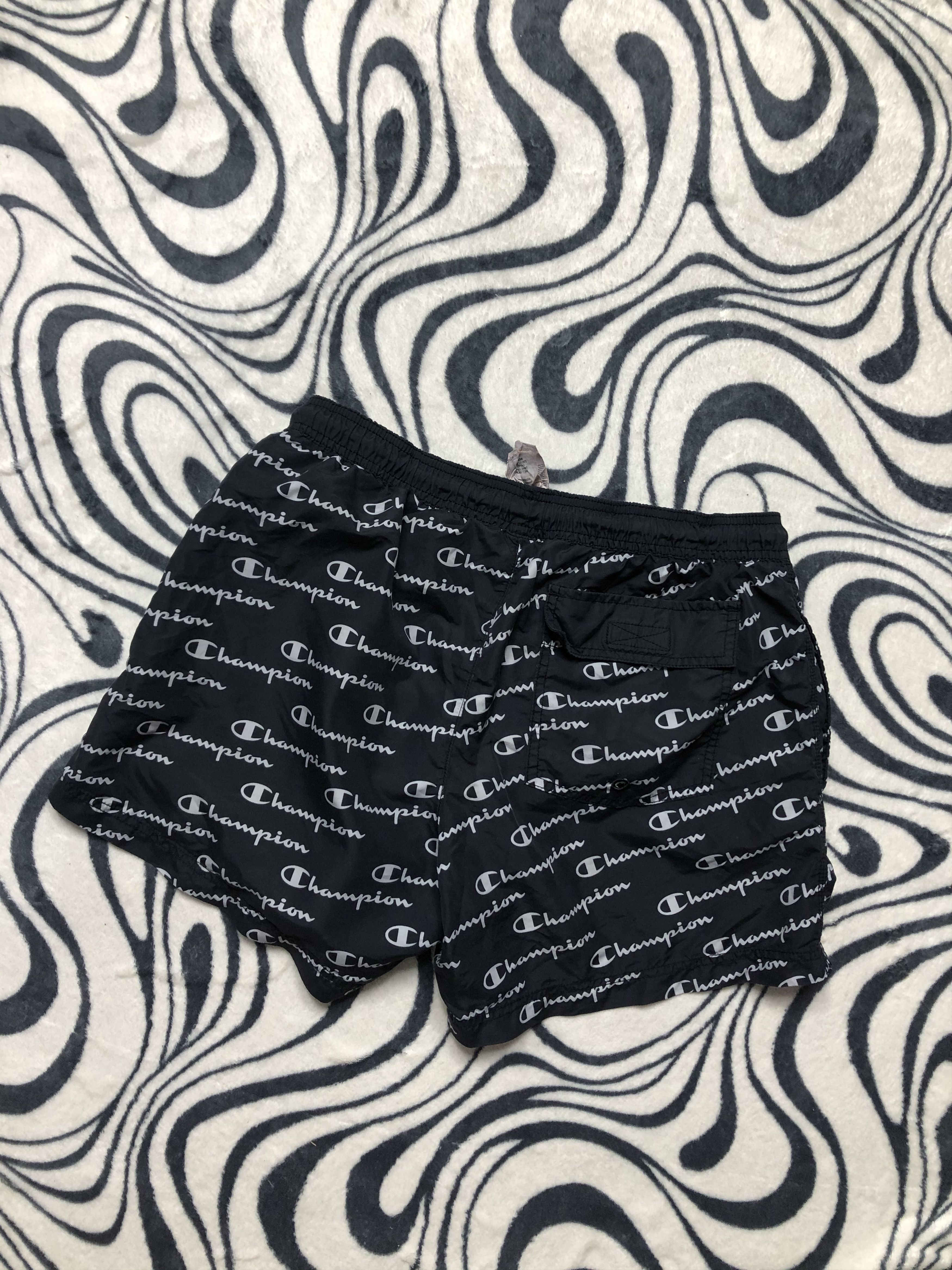 Champion × Vintage Champion Vintage Mens Nylon Shorts Size US 32 / EU 48 - 5 Thumbnail