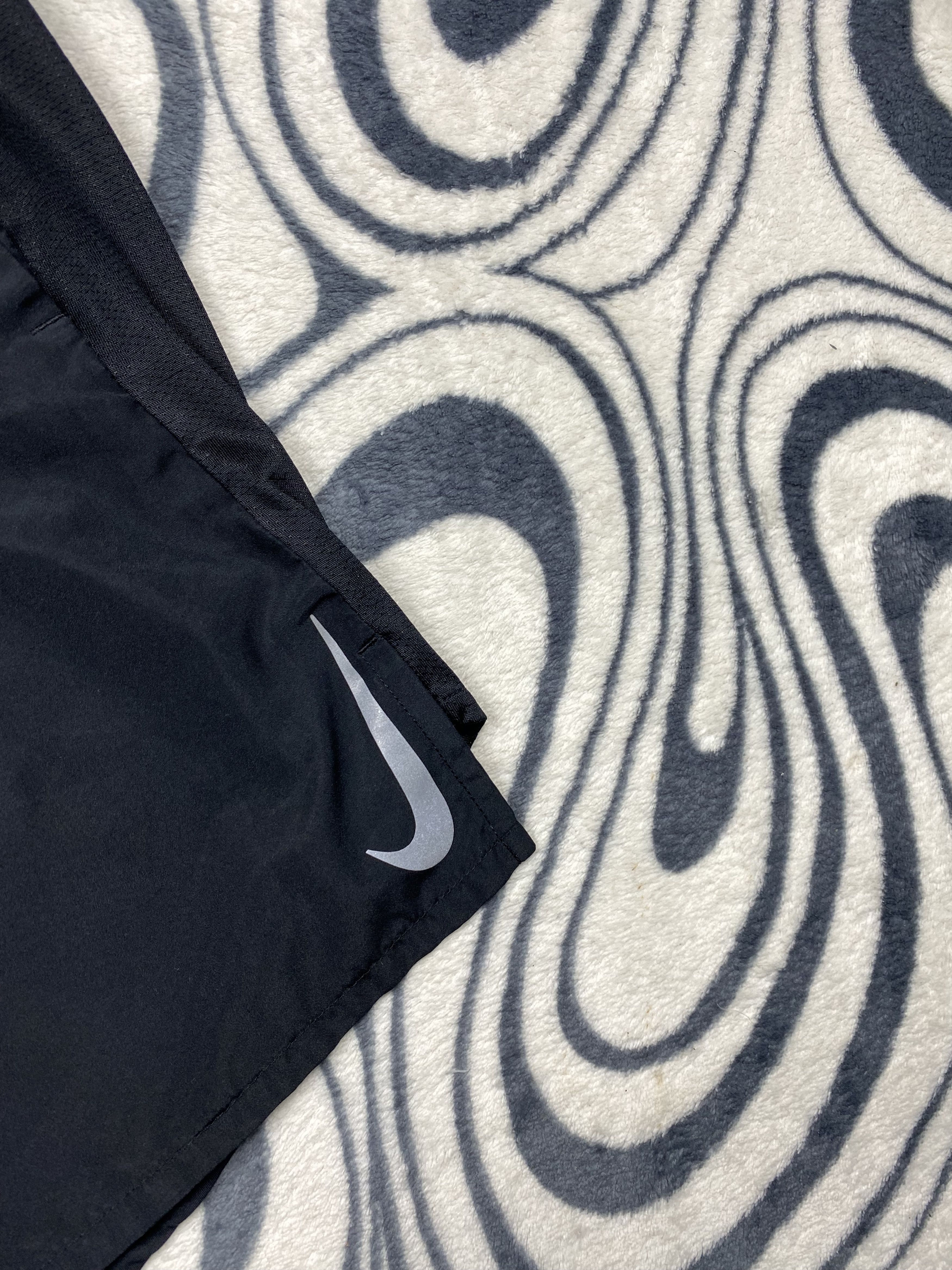 Nike Nike Dri Fit Running Mens Nylon Shorts Y2K Drill Size US 32 / EU 48 - 2 Thumbnail