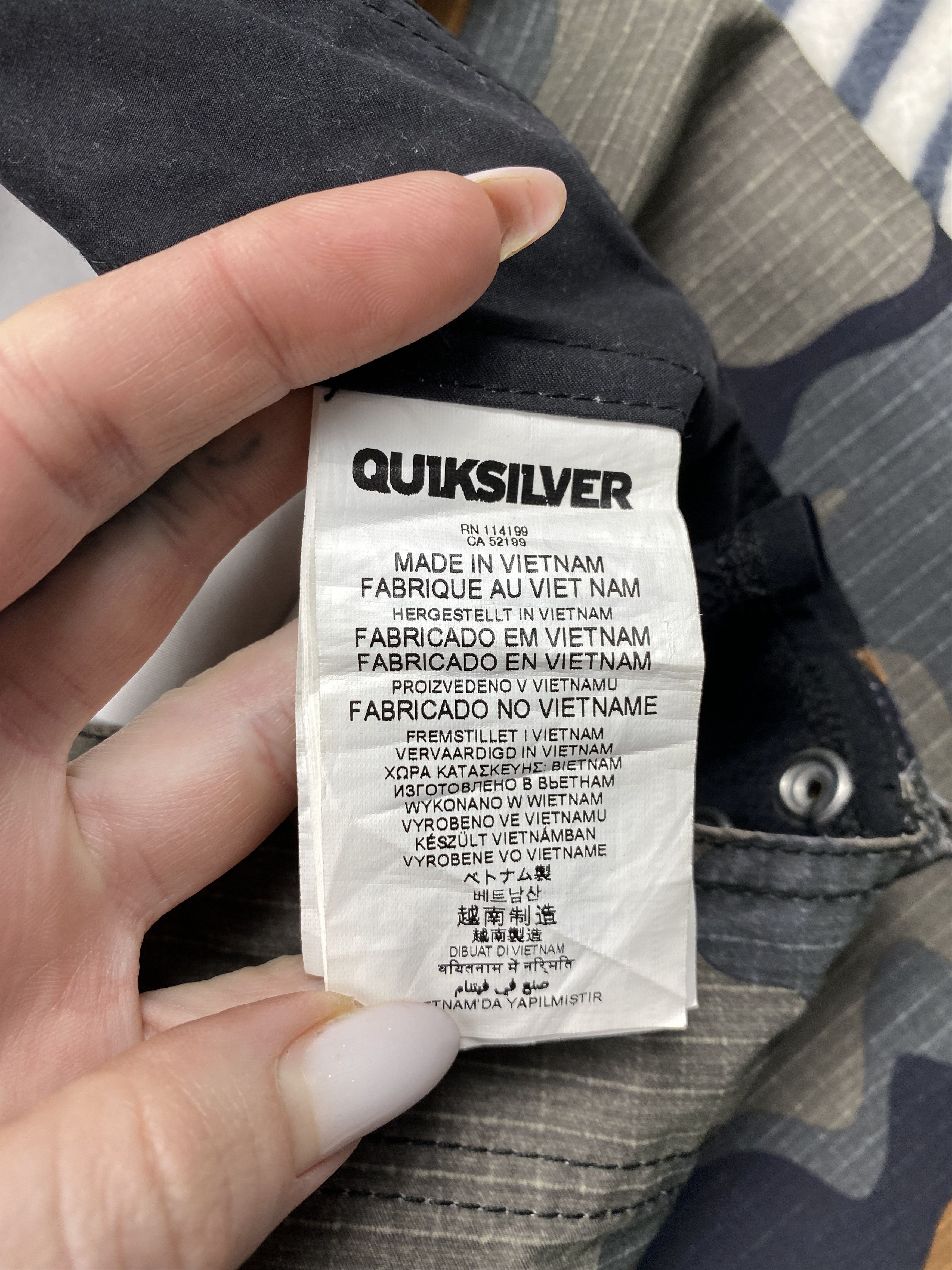 Quiksilver × Vintage Quiksilver Vintage Mens Shorts Size US 38 / EU 54 - 5 Thumbnail