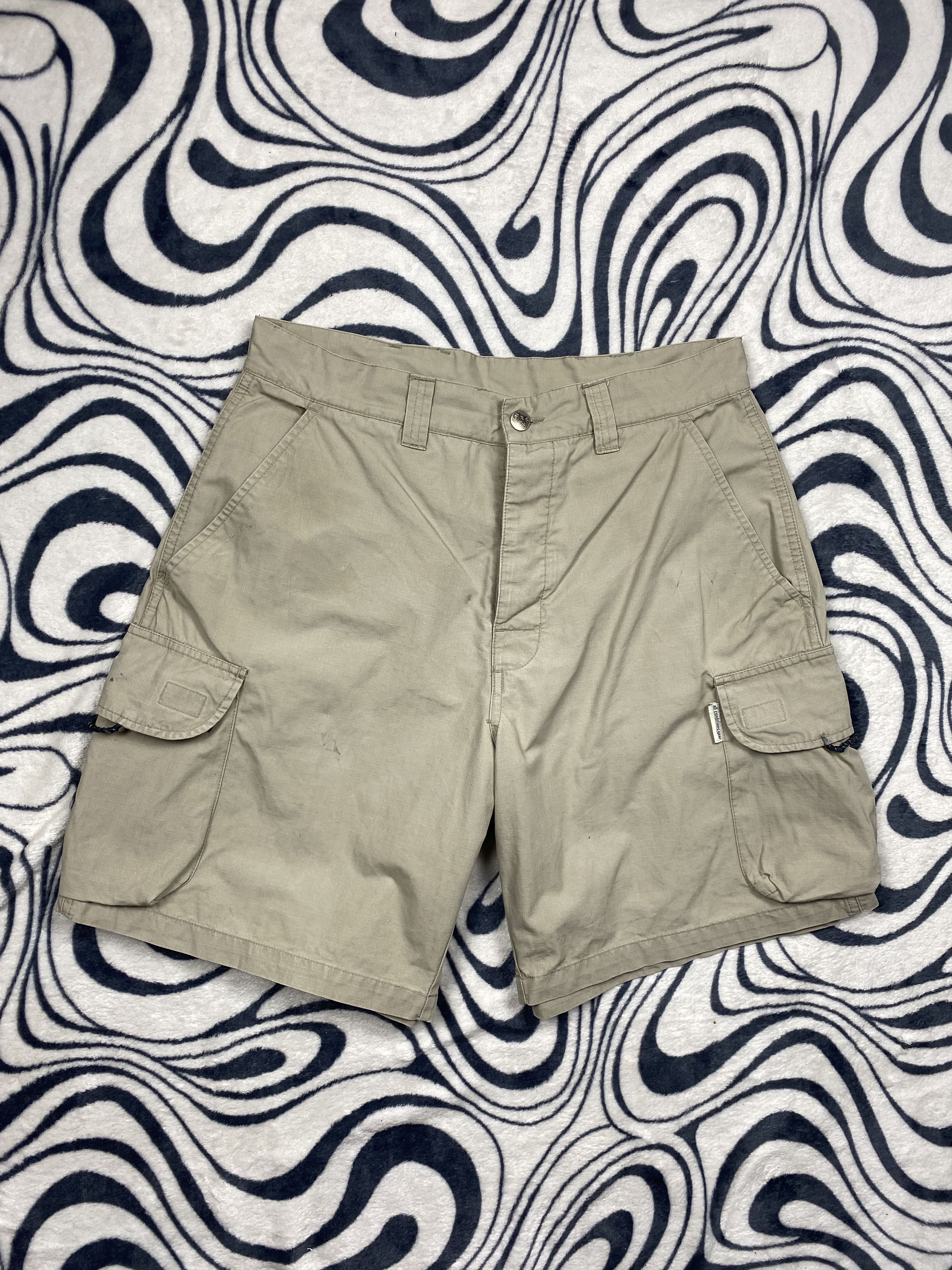 Nike ACG Nike ACG Vintage Mens Cargo Shorts Y2K Size US 32 / EU 48 - 1 Thumbnail