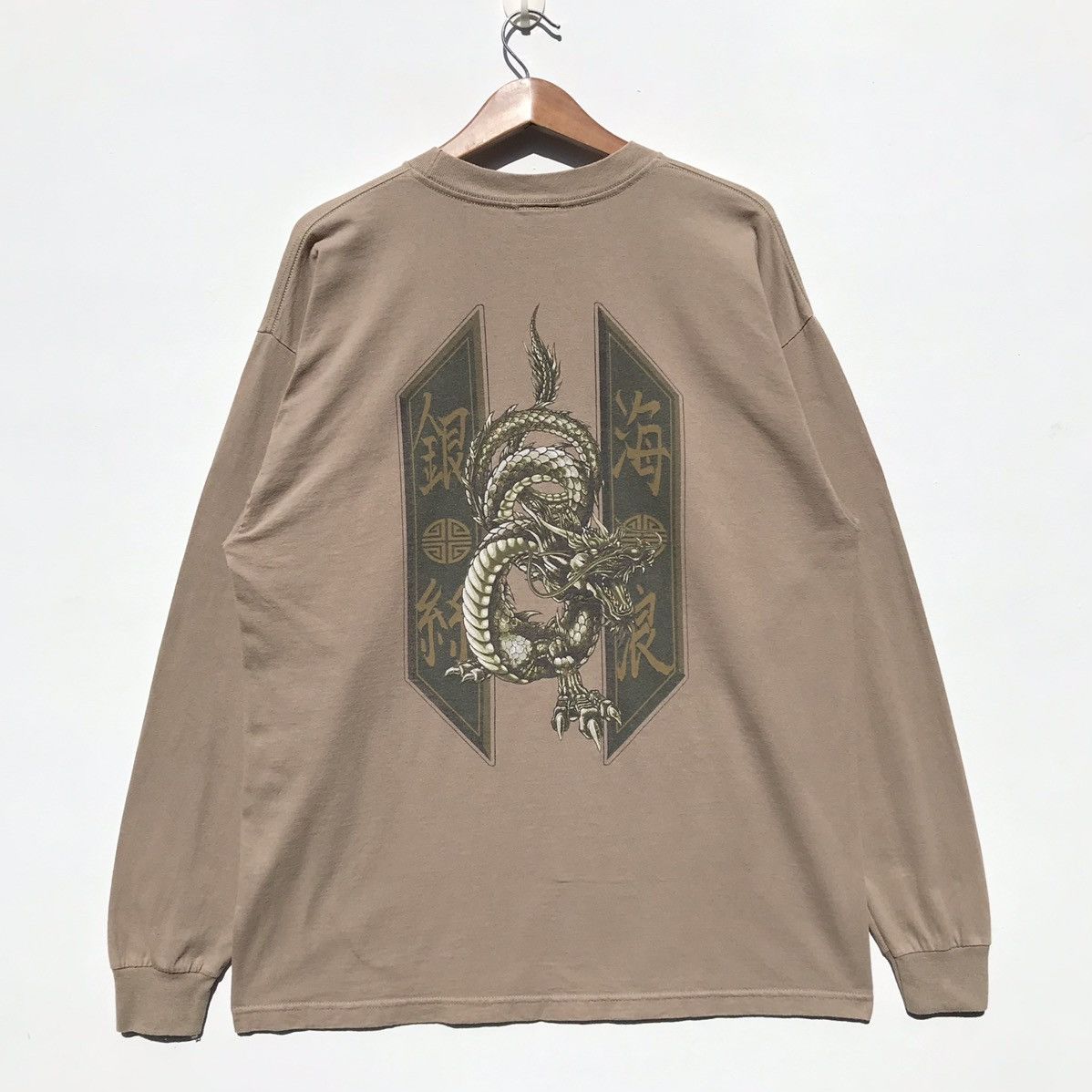Vintage Vintage 90s Silver Strand Dragon Shirt Surfboards Size US XL / EU 56 / 4 - 1 Thumbnail
