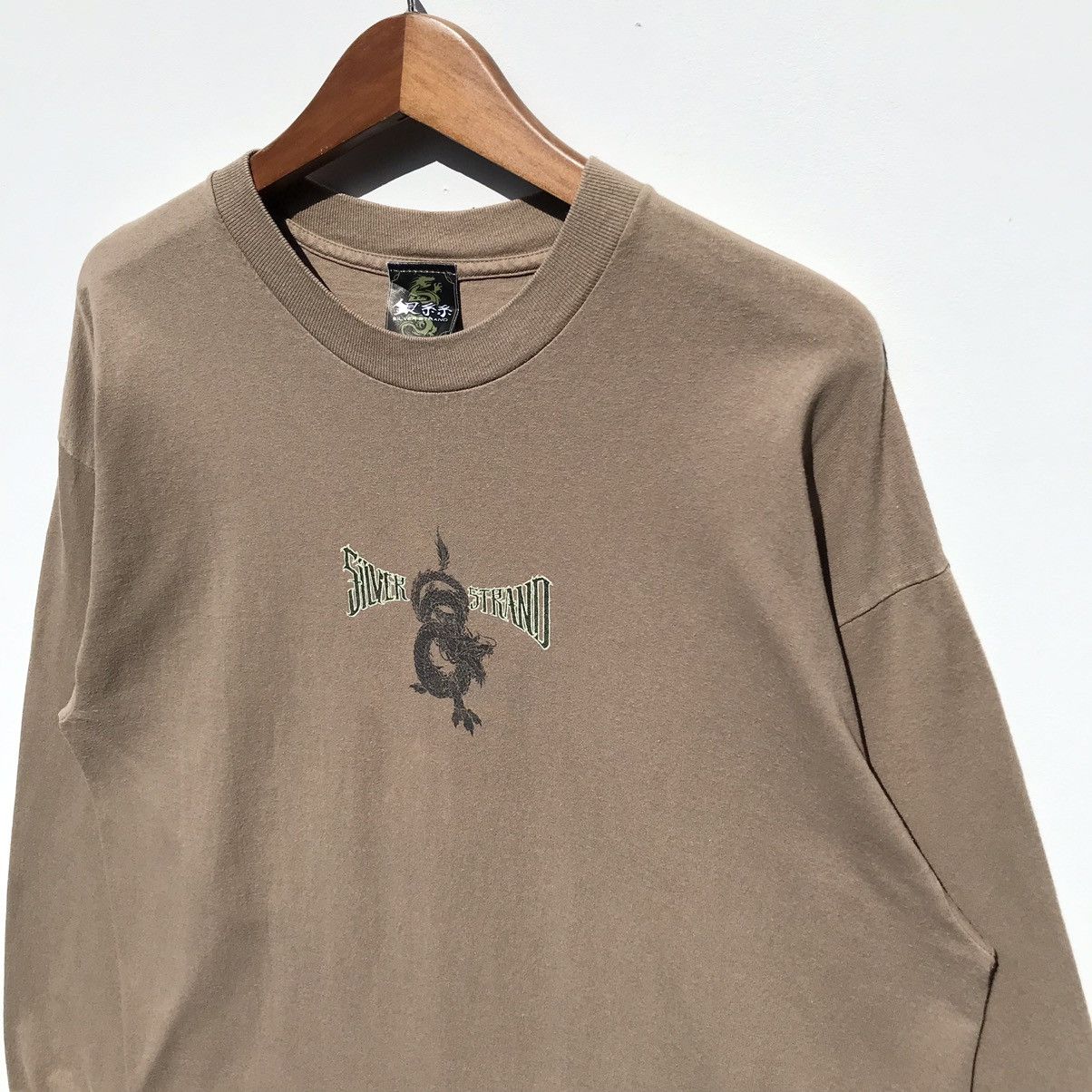 Vintage Vintage 90s Silver Strand Dragon Shirt Surfboards Size US XL / EU 56 / 4 - 8 Thumbnail